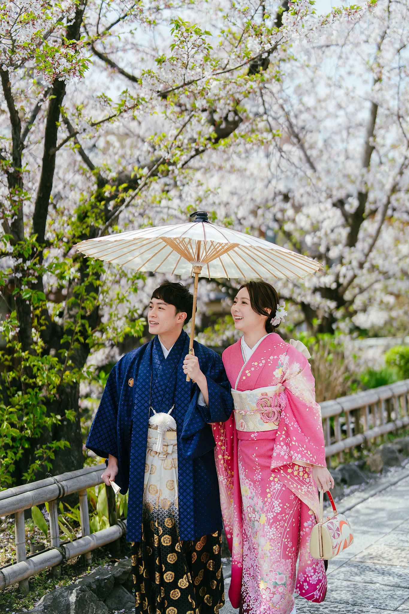 Kyoto Pre-Wedding Photoshoot | Fushimi Inari, Nara Deer Park & Mt. Wakakusa at Fushimi Inari pre-wedding photo