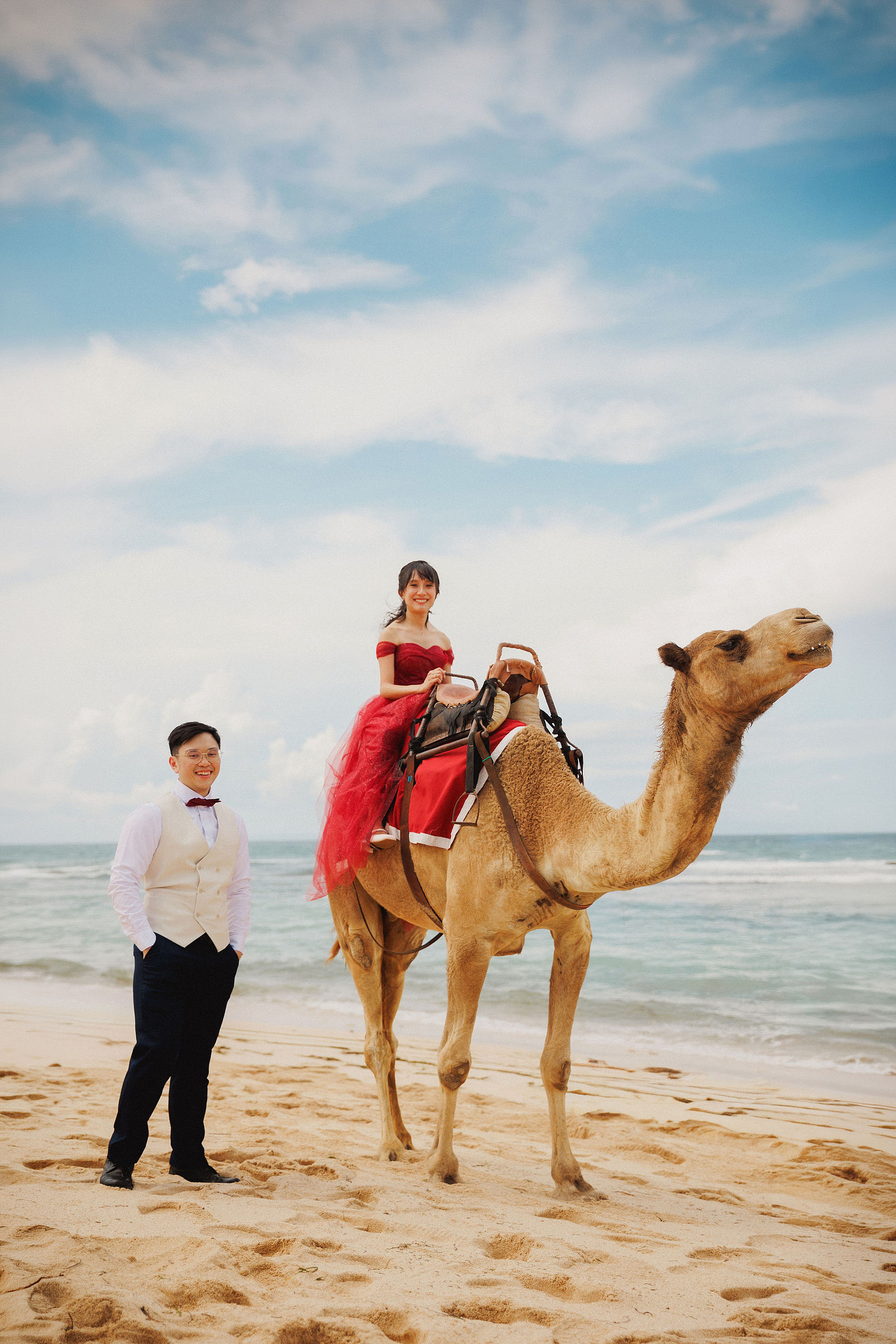 Bali Pre-Wedding Photoshoot | Pinggan Village, Sawangan Beach, Twin Cliff Valley & Malini Uluwatu at Sawangan Beach   pre-wedding photo