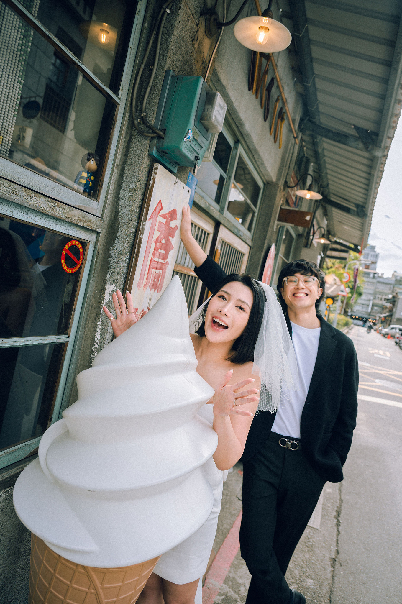 Taiwan Pre-Wedding Photoshoot | Ximending, Lengshuikeng & Jiufen at Ximending pre-wedding photo