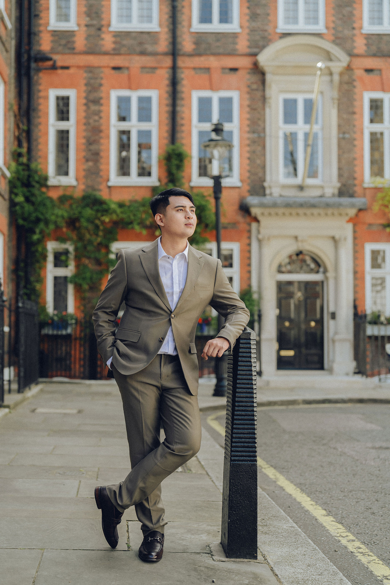 London Pre-Wedding Photoshoot | Westminster, St. Paul’s Cathedral & London Streets at London Streets pre-wedding photo
