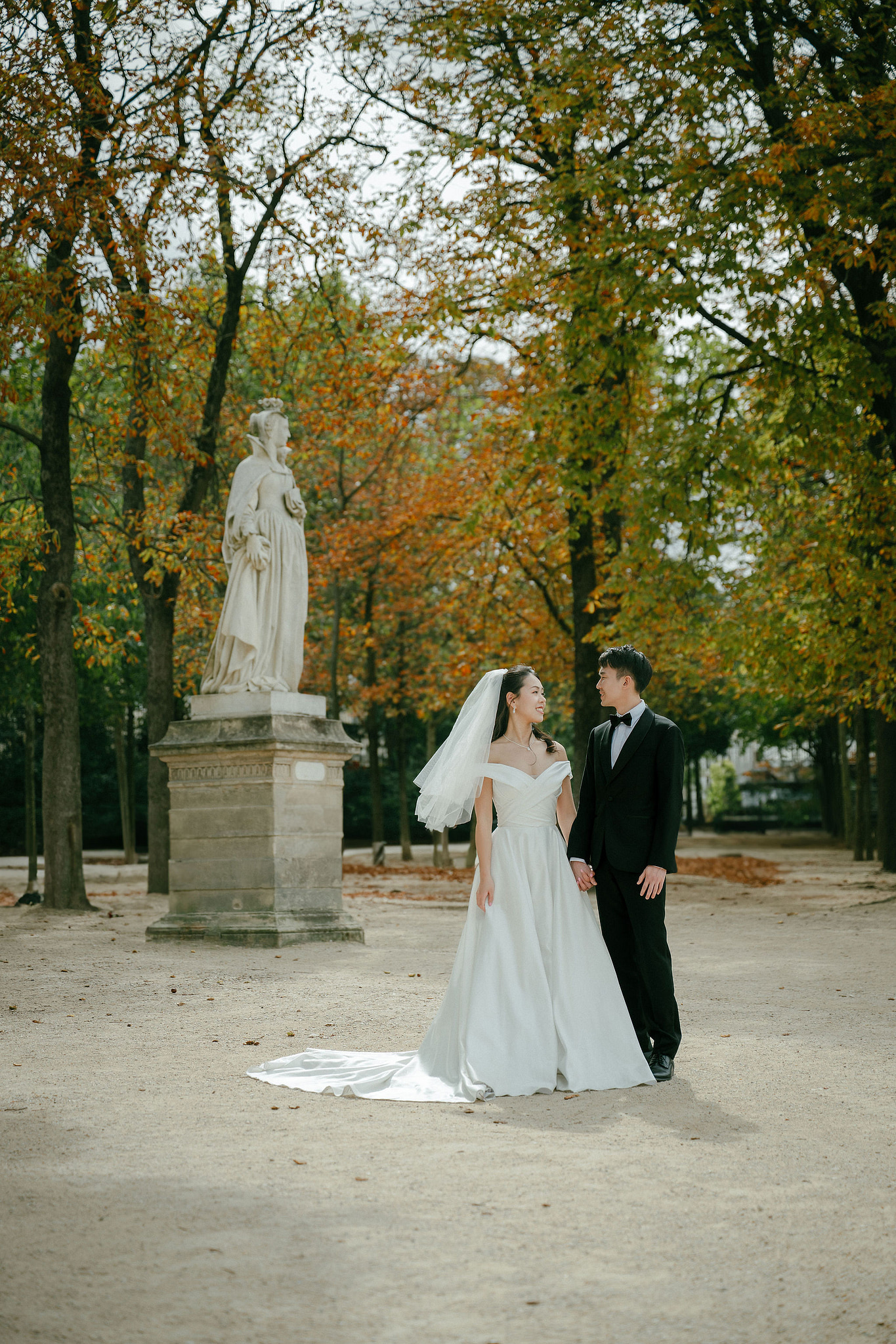 Paris Autumn Pre-Wedding Photoshoot | Place du Trocadéro, Port de Billy, Avenue de Camoëns, Louvre & Luxembourg Gardens at Luxembourg Gardens pre-wedding photo