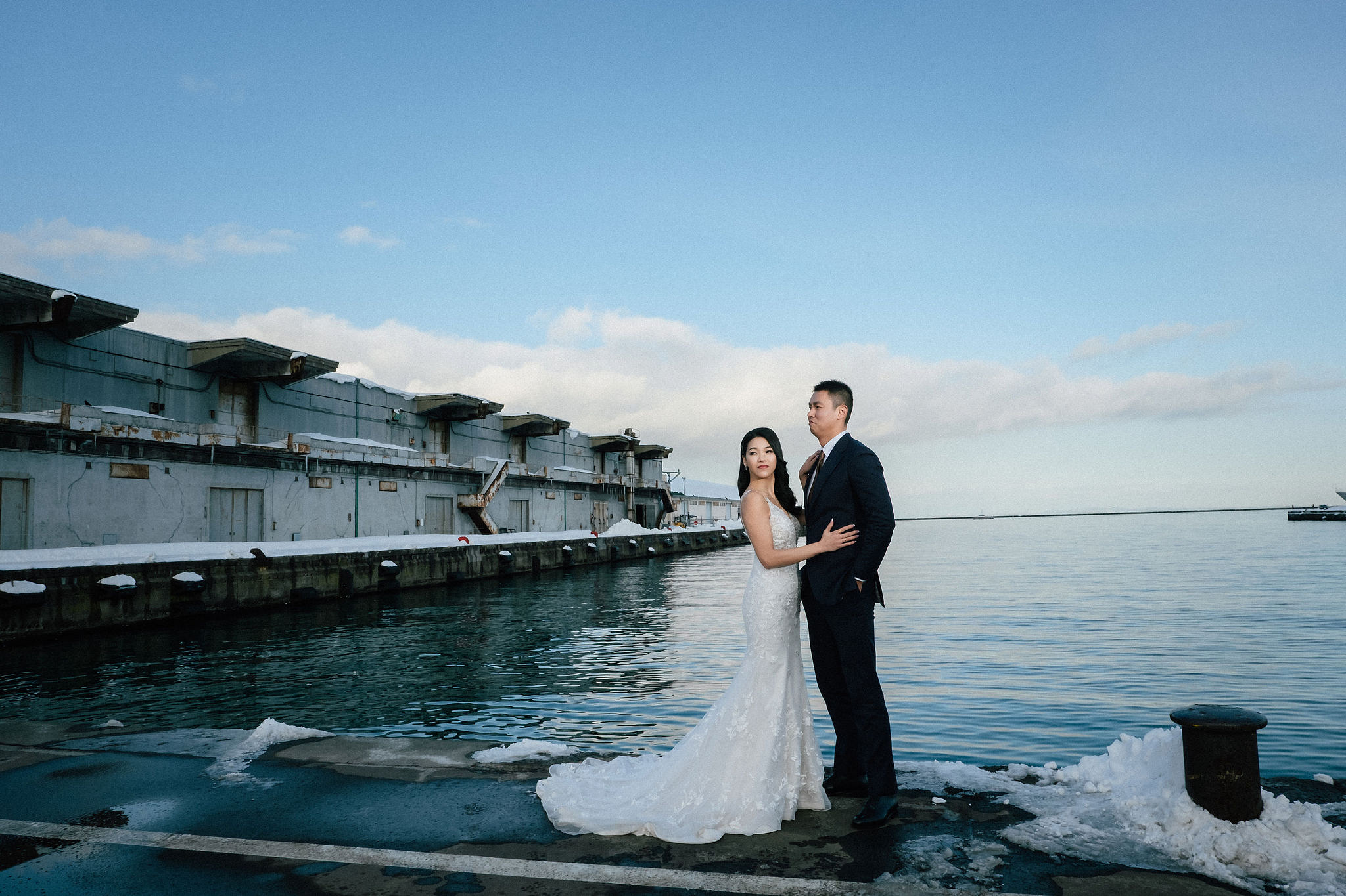 Hokkaido Pre-Wedding Photoshoot with Iyahiko Shrine, Nakajima Park, Moerenuma Park & Otaru Canal at Otaru Port pre-wedding photo