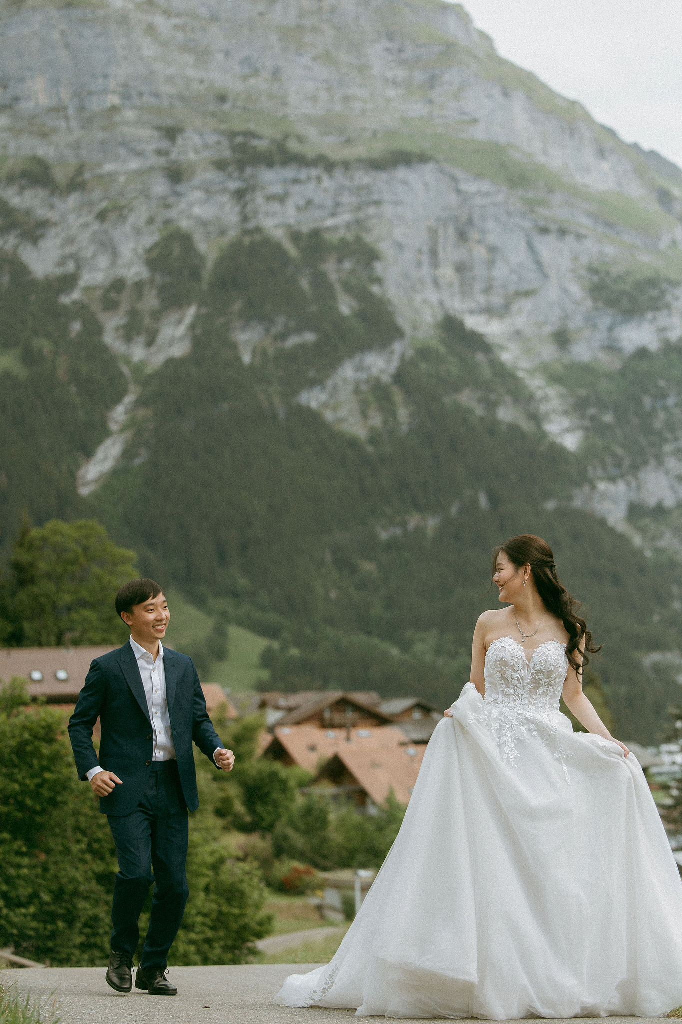Switzerland Pre-Wedding Photoshoot | Spiez at Spiez pre-wedding photo