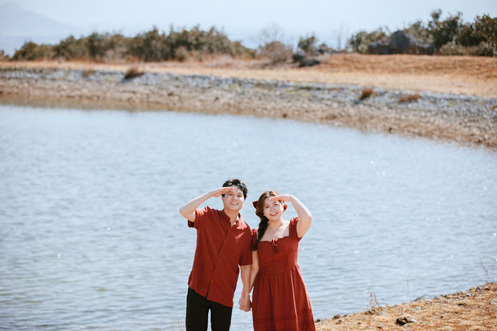 Lijiang Pre-Wedding Photoshoot | Spruce Meadow, Blue Moon Valley & Alpine Lake at Natural Lake pre-wedding photo