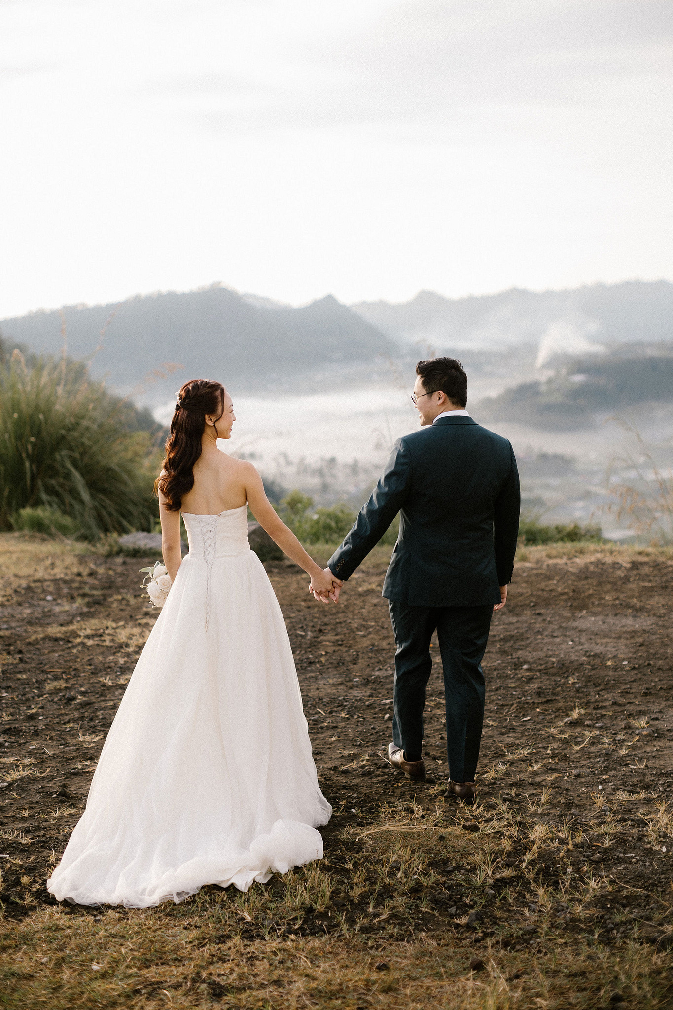 Bali Pre-Wedding Photoshoot | Pinggan Village, Lava Fields, Twin Cliff Valley & Beach at Pinggan Village   pre-wedding photo