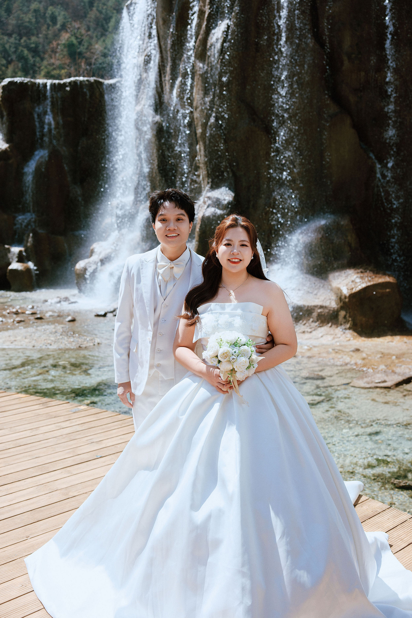Lijiang Pre-Wedding Photoshoot | Spruce Meadow, Blue Moon Valley & Alpine Lake at Blue Moon Valley pre-wedding photo