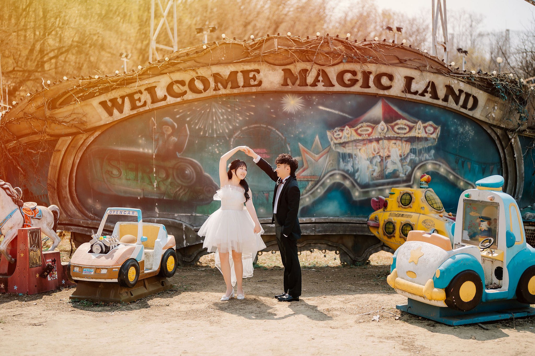 Seoul Pre-Wedding Photoshoot | Yongma Land, Seoul Forest & Namsangol Hanok Village at Yongma Land Amusement Park pre-wedding photo