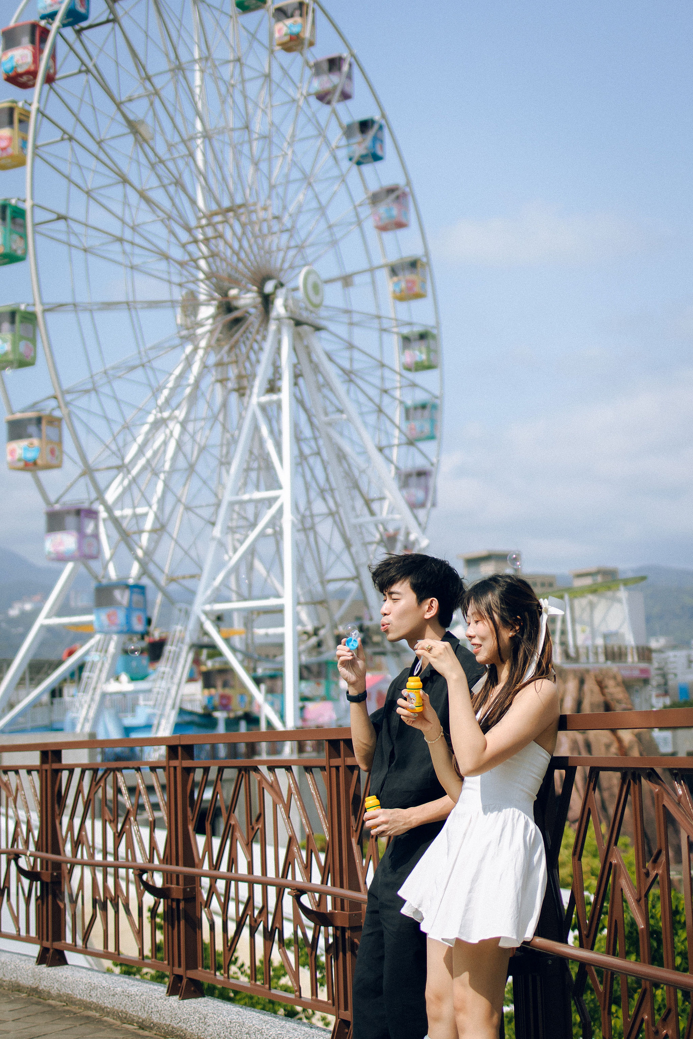 Taiwan Pre-Wedding Photoshoot | Dadaocheng & Children's Amusement Park at Children's Amusement Park pre-wedding photo