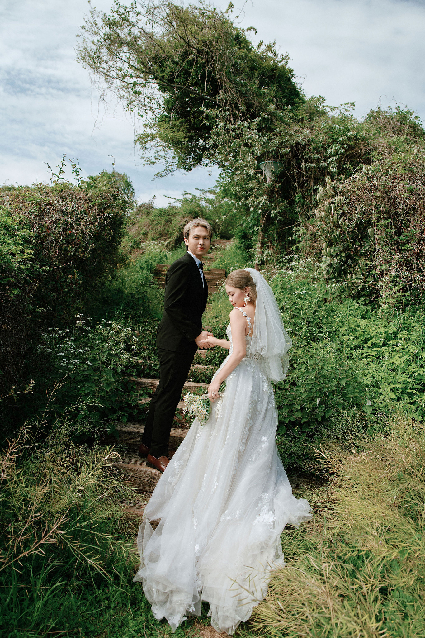 Jeju Pre-Wedding Photoshoot | Sangye-dong Forest, Yerae Ecological Park & Hyeopjae Beach at Yerae Ecological Park pre-wedding photo