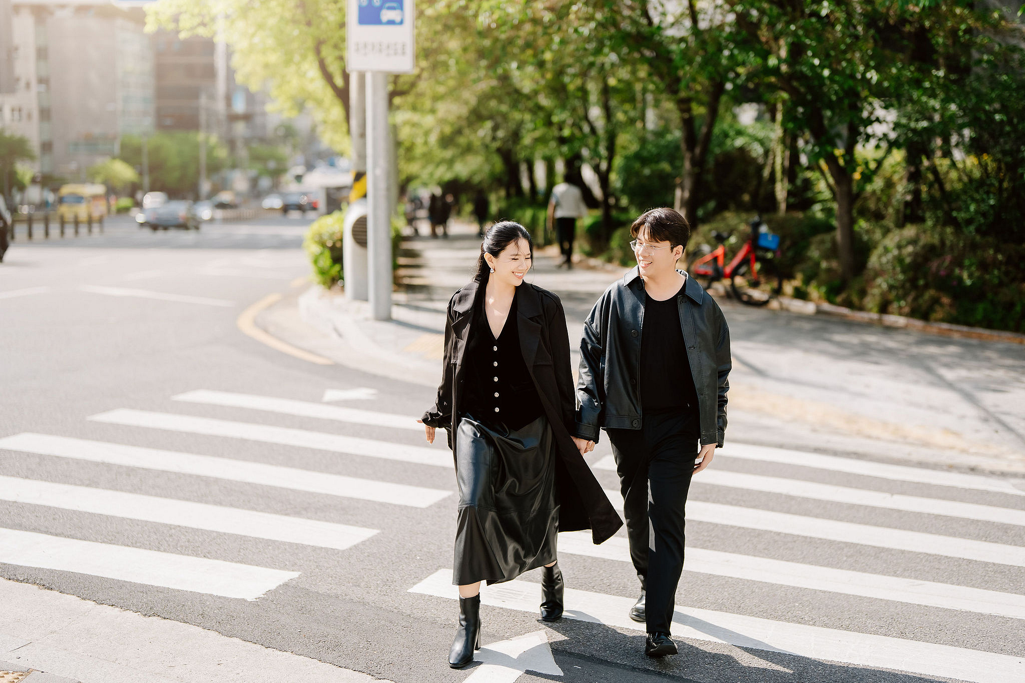 Seoul Pre-Wedding Photoshoot | Namsan, City Streets & Hangang Park at City Streets pre-wedding photo