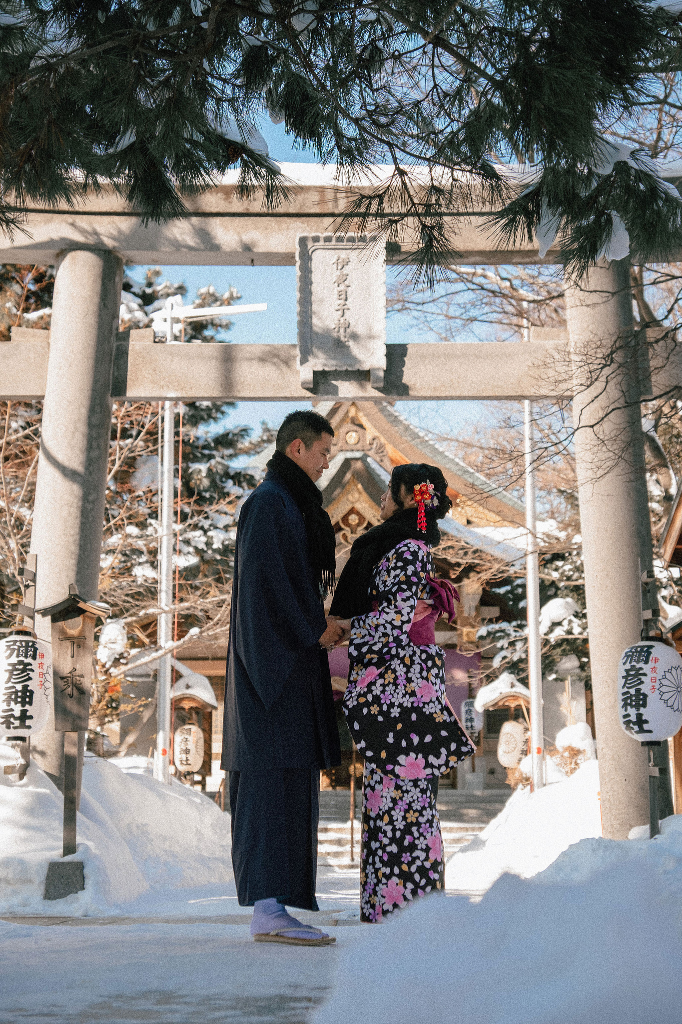 Hokkaido Pre-Wedding Photoshoot with Iyahiko Shrine, Nakajima Park, Moerenuma Park & Otaru Canal at Yahiko Shrine pre-wedding photo