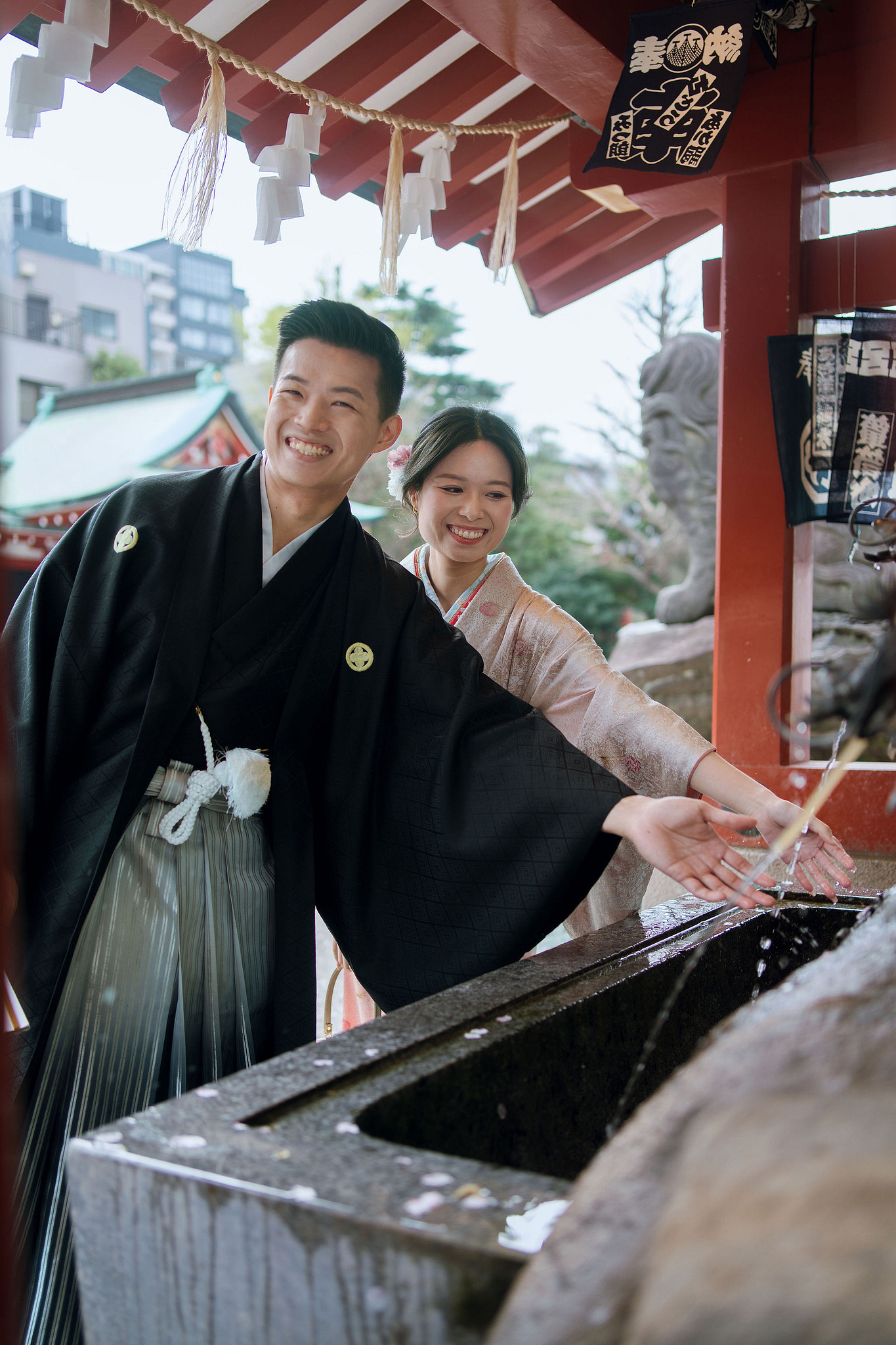 Tokyo & Mt Fuji Pre-Wedding Photoshoot | Senso-Ji Temple, Tokyo Park & Lake Kawaguchiko at Senso-Ji Temple pre-wedding photo