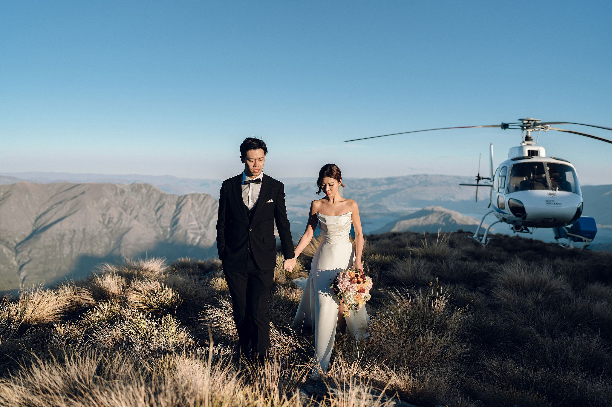 New Zealand Autumn Pre-Wedding Photoshoot Twin Peak Skippers Canyon Alpaca Farm Hilltop Cardrona Night Shoot Kombi Van at Twin Peak pre-wedding photo