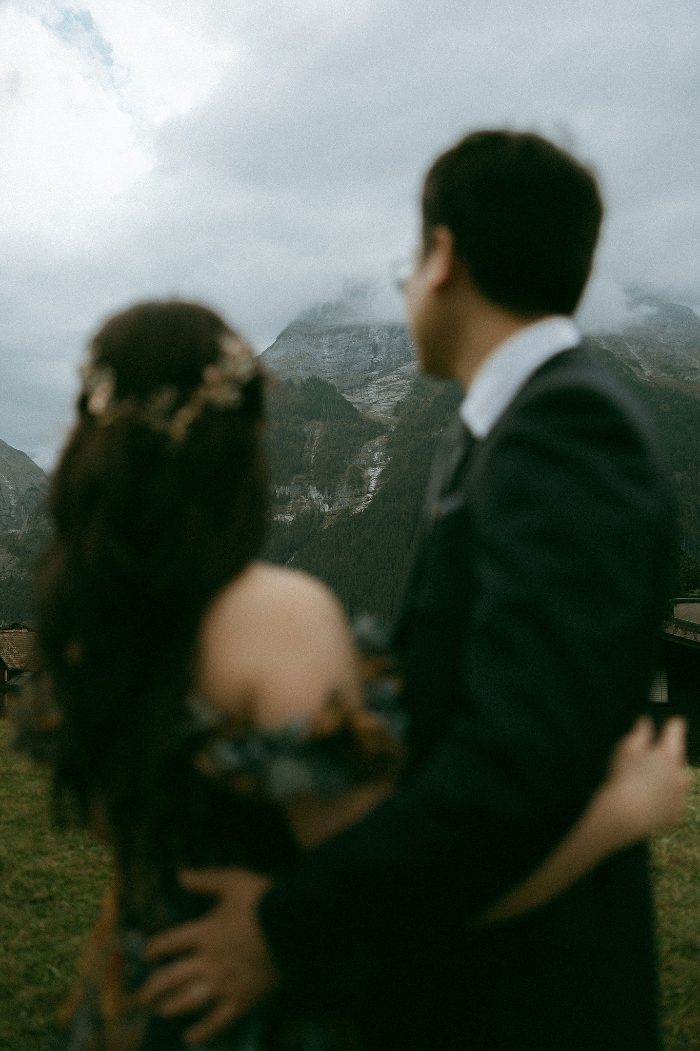 Switzerland Honeymoon Photoshoot Lucerne City Grindelwald First Cliff Lauterbrunnen Village at Grindelwald pre-wedding photo