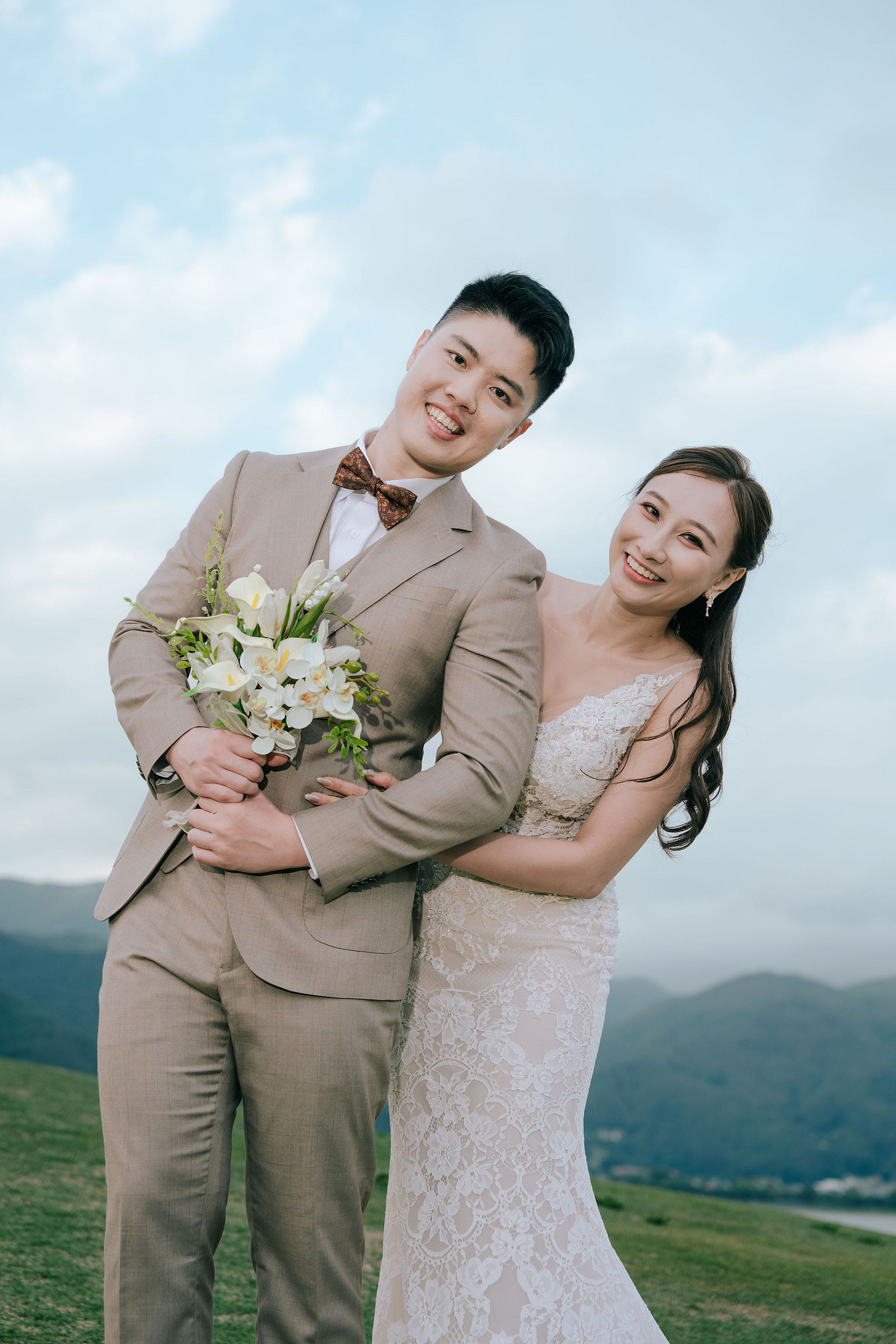 Mt. Fuji Pre-Wedding Photoshoot | Mt. Fuji Village, Oishi Park & Mt. Fuji Park at Mt. Fuji Park pre-wedding photo