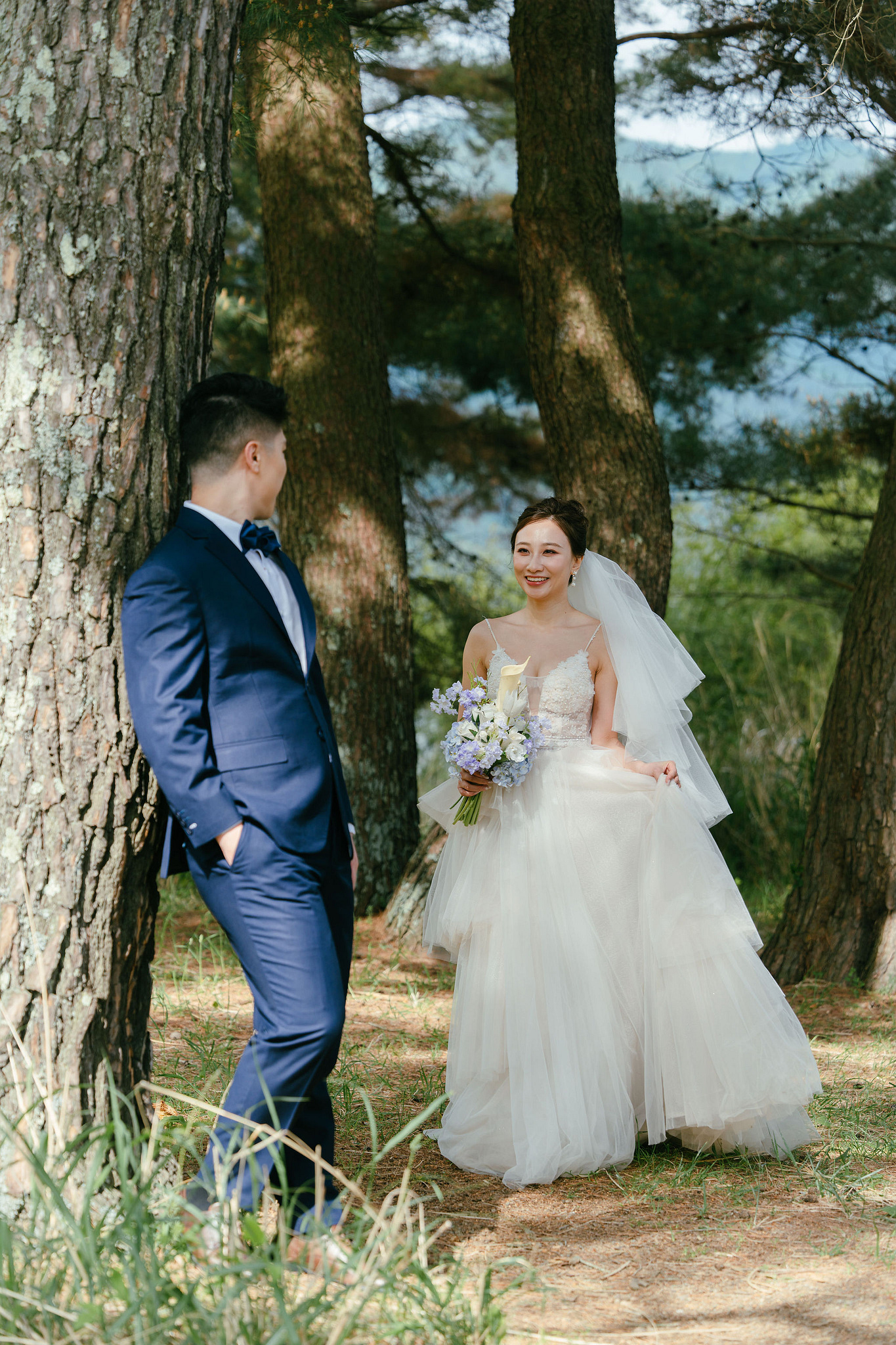 Mt. Fuji Pre-Wedding Photoshoot | Mt. Fuji Village, Oishi Park, Lake Kawaguchiko & Mt. Fuji Park at Lake Kawaguchiko pre-wedding photo