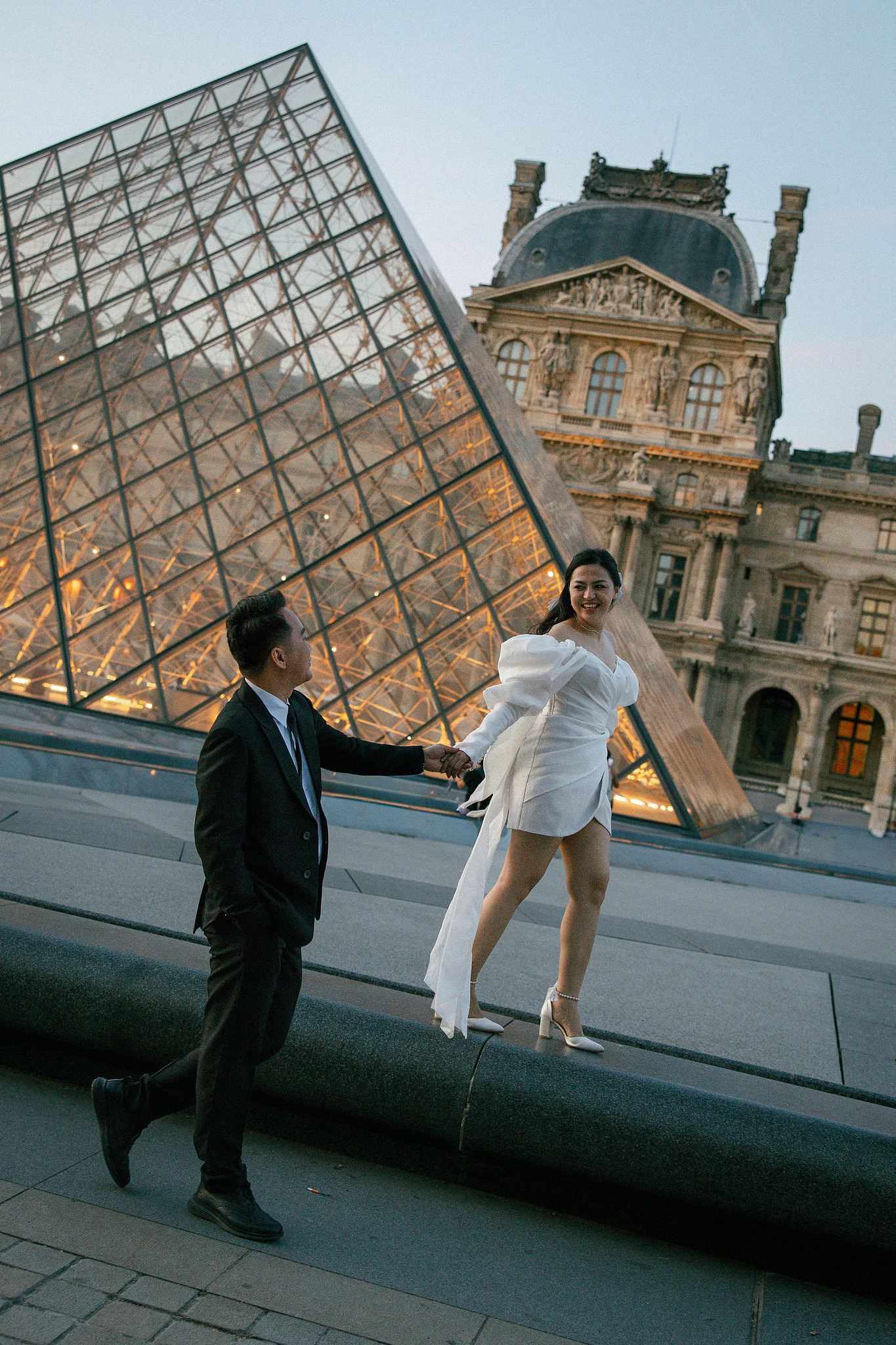 Paris Autumn Pre-Wedding Photoshoot | Avenue de Camoëns, Tuileries Garden, Louvre, Pont Alexandre III & Bir-Hakeim Bridge at Louvre pre-wedding photo