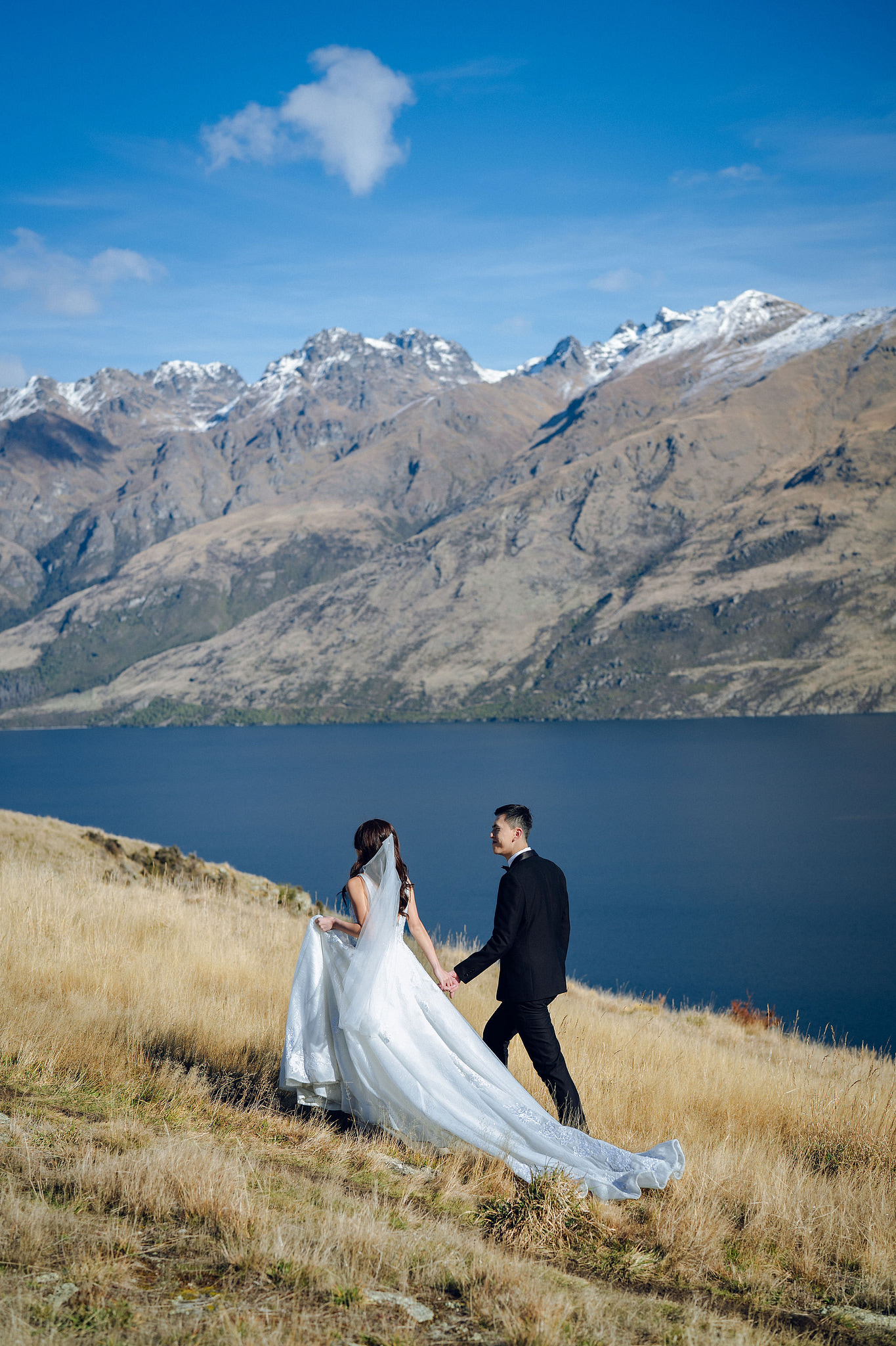 New Zealand Pre-Wedding Photoshoot with Lake Wakatipu, Skippers Canyon, Lake Tekapo, Mount Cook, and Omarama Clay Cliffs at Lake Wakatipu pre-wedding photo