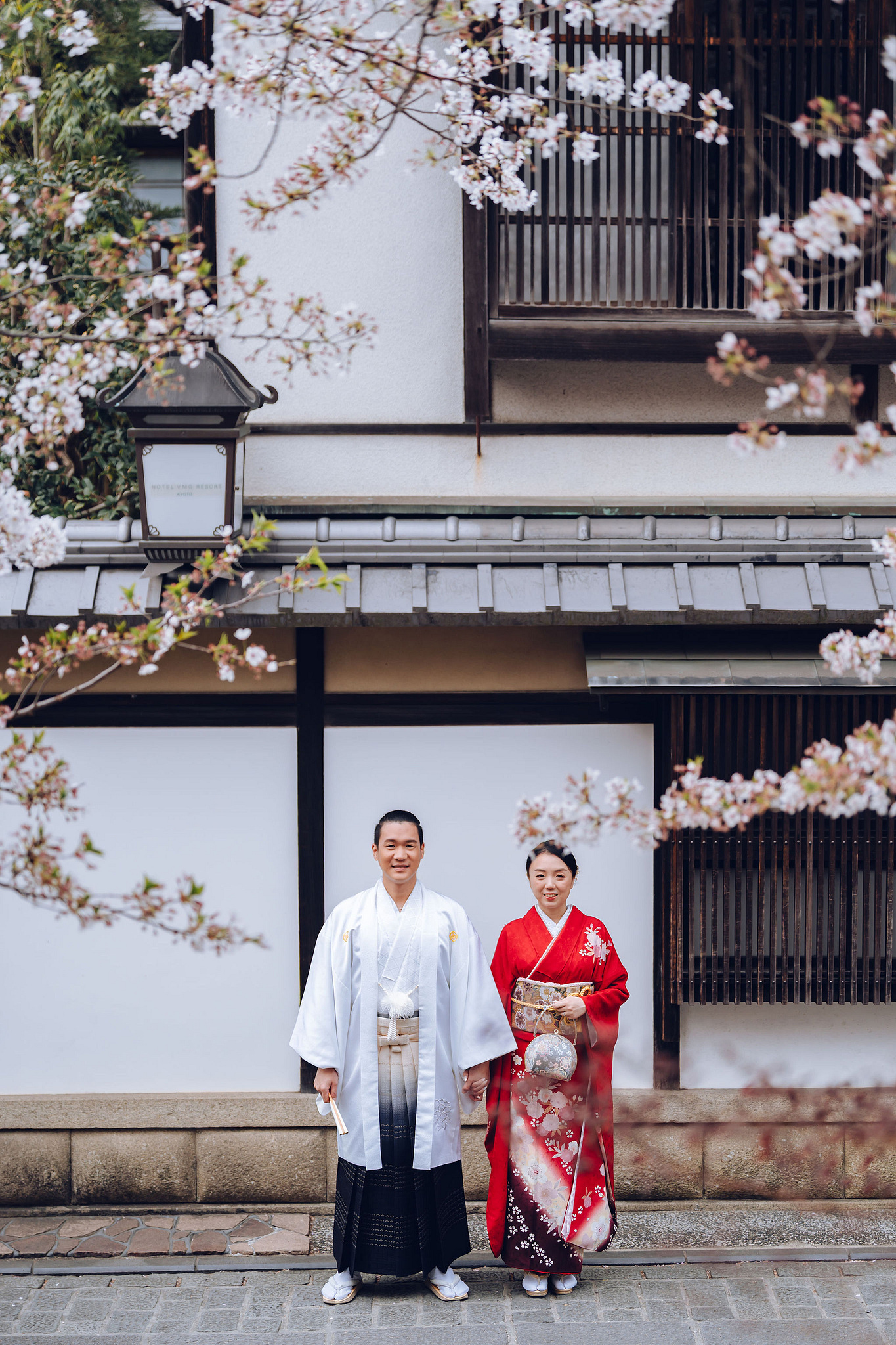 Kyoto Pre-Wedding Photoshoot | Historic Higashiyama Streets, Keage Incline & Nara Park at Higashiyama & Yasaka Pagoda pre-wedding photo