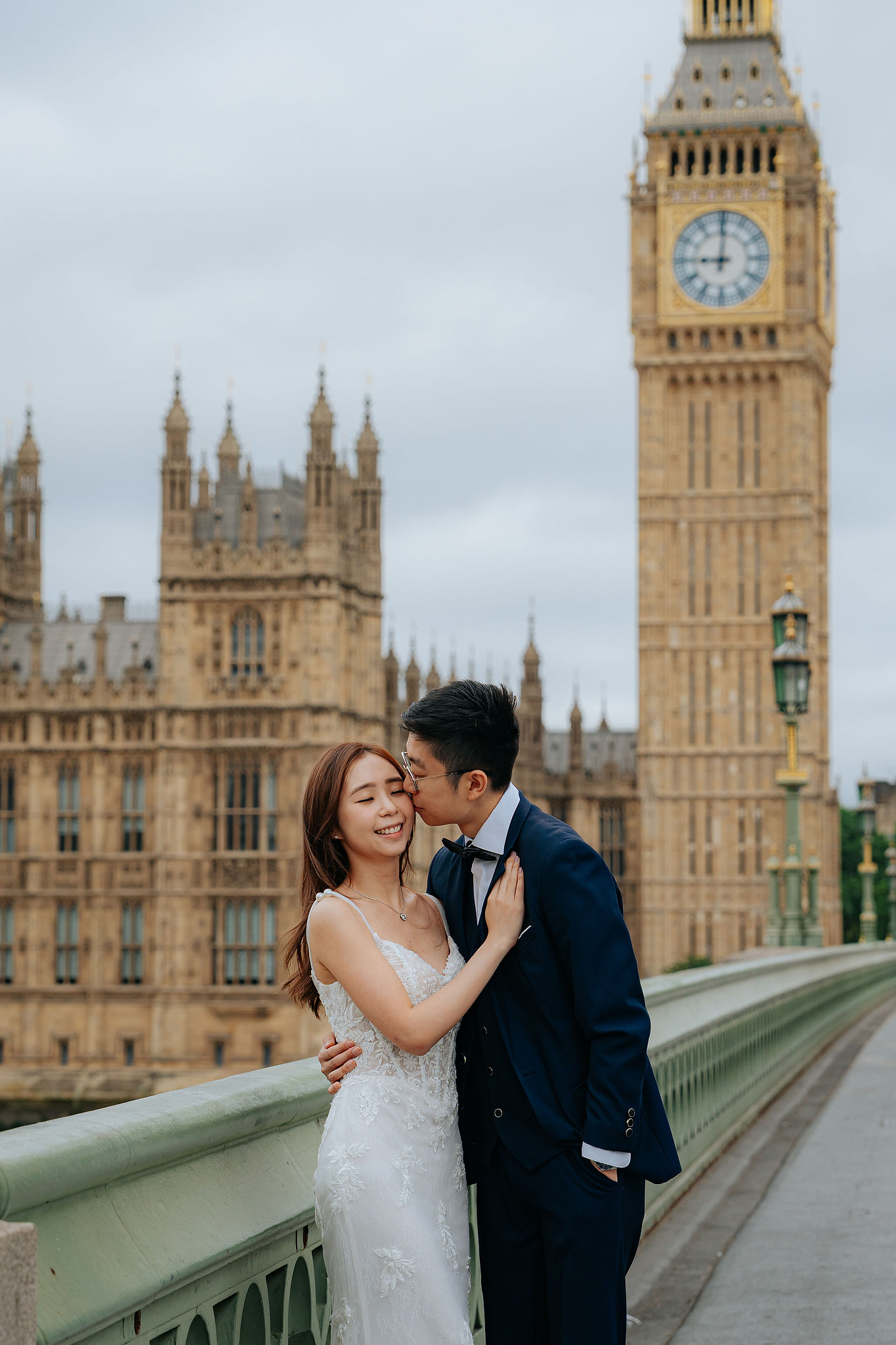 London Pre-Wedding Photoshoot | Westminster, Big Ben & the London Eye at Westminster pre-wedding photo