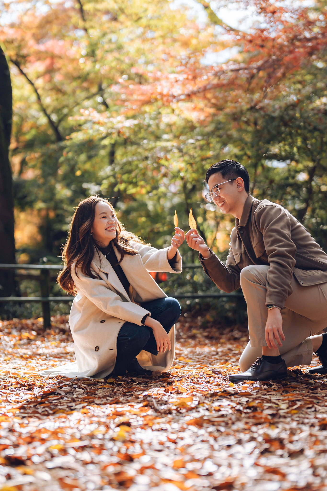 Kyoto Pre-Wedding Photoshoot | Kamo River, Nara Deer Park & Mt. Wakakusa at Kamo River pre-wedding photo