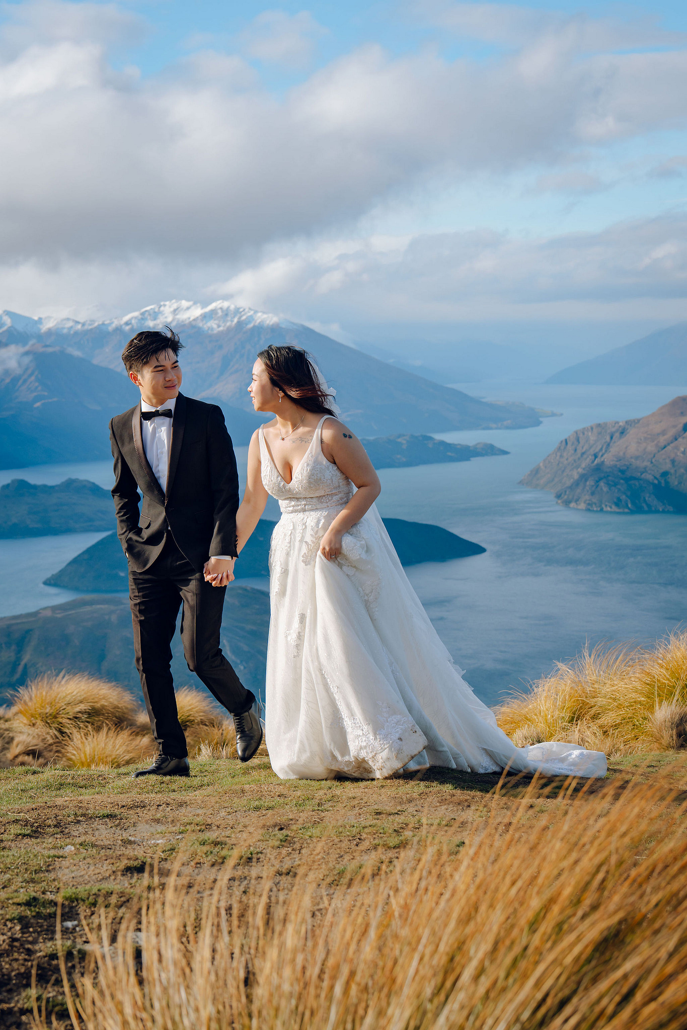 New Zealand Pre-Wedding Photoshoot | Lake Wakatipu, Alta Tarns, Coromandel Peak to Mount Cook at Coromandel Peak pre-wedding photo