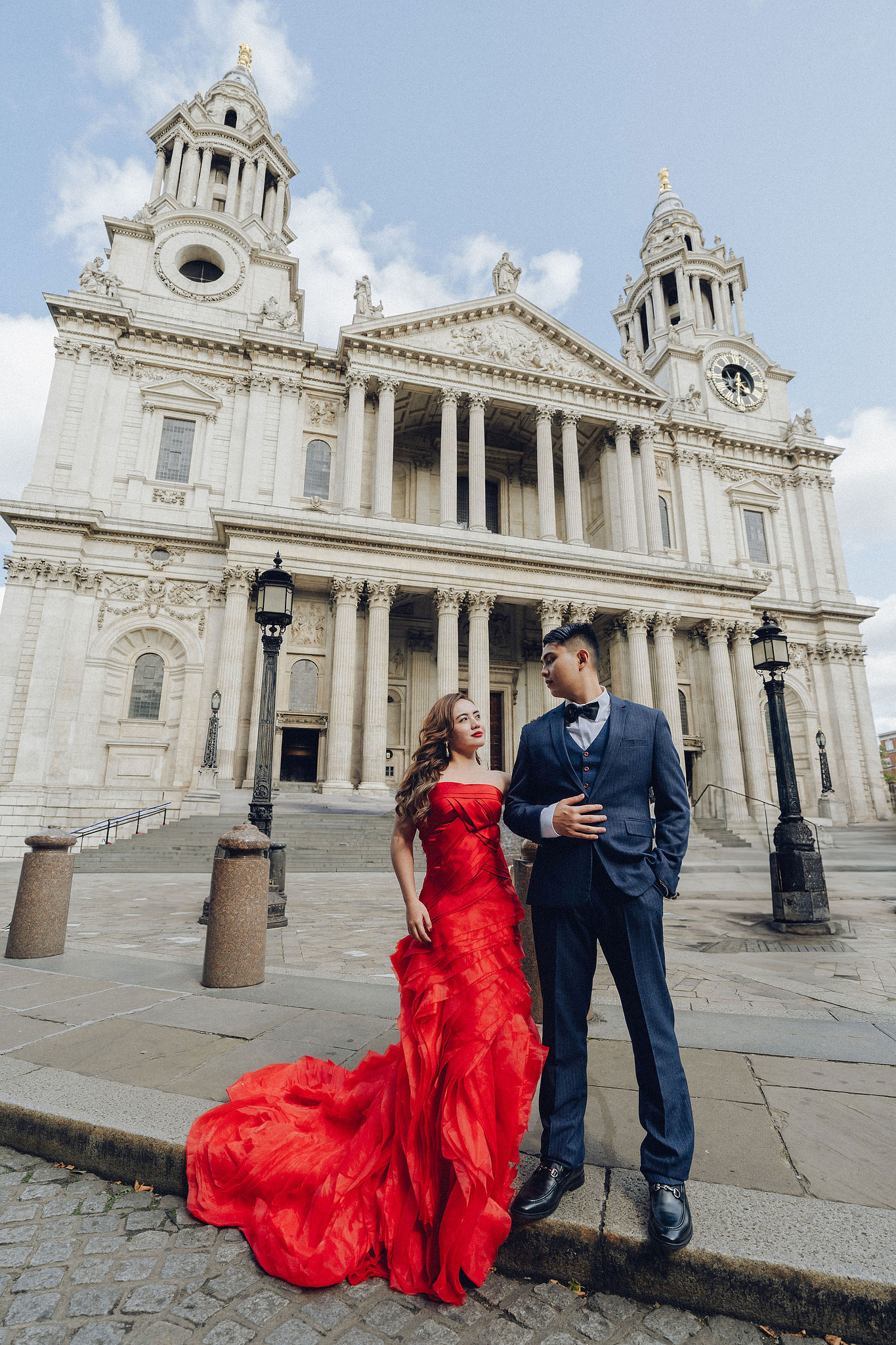 London Pre-Wedding Photoshoot | Westminster, St. Paul’s Cathedral & London Streets at St. Paul’s Cathedral pre-wedding photo
