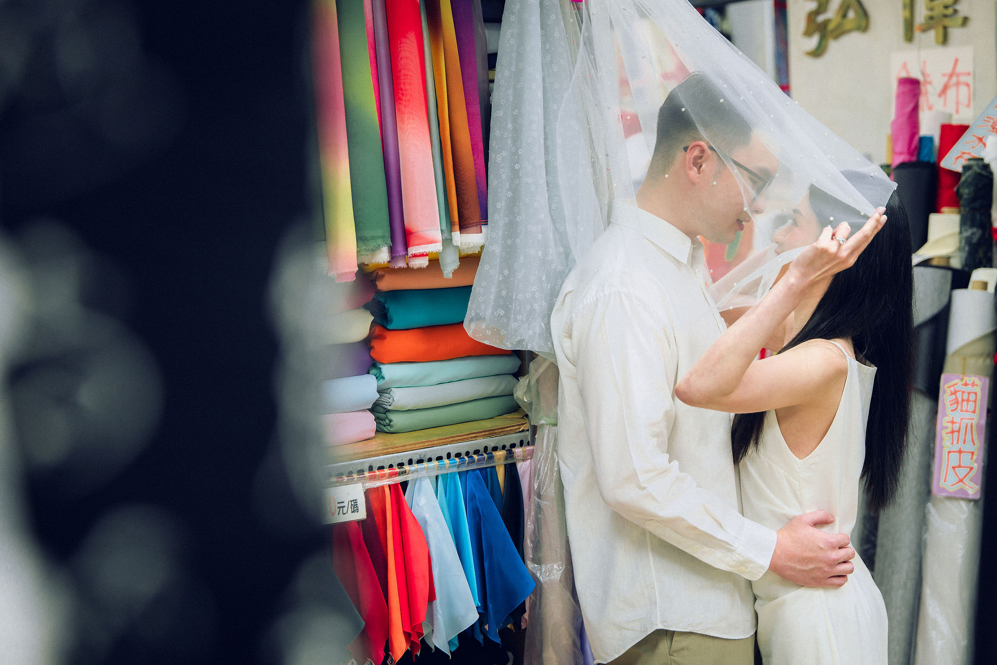 Taiwan Pre-Wedding Photoshoot | Dadaocheng, Shifen & Jiufen at Da Dao Cheng pre-wedding photo