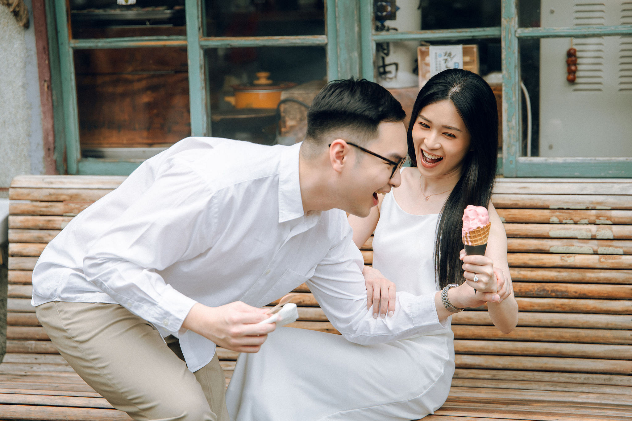 Taiwan Pre-Wedding Photoshoot | Dadaocheng, Shifen & Jiufen at Da Dao Cheng pre-wedding photo