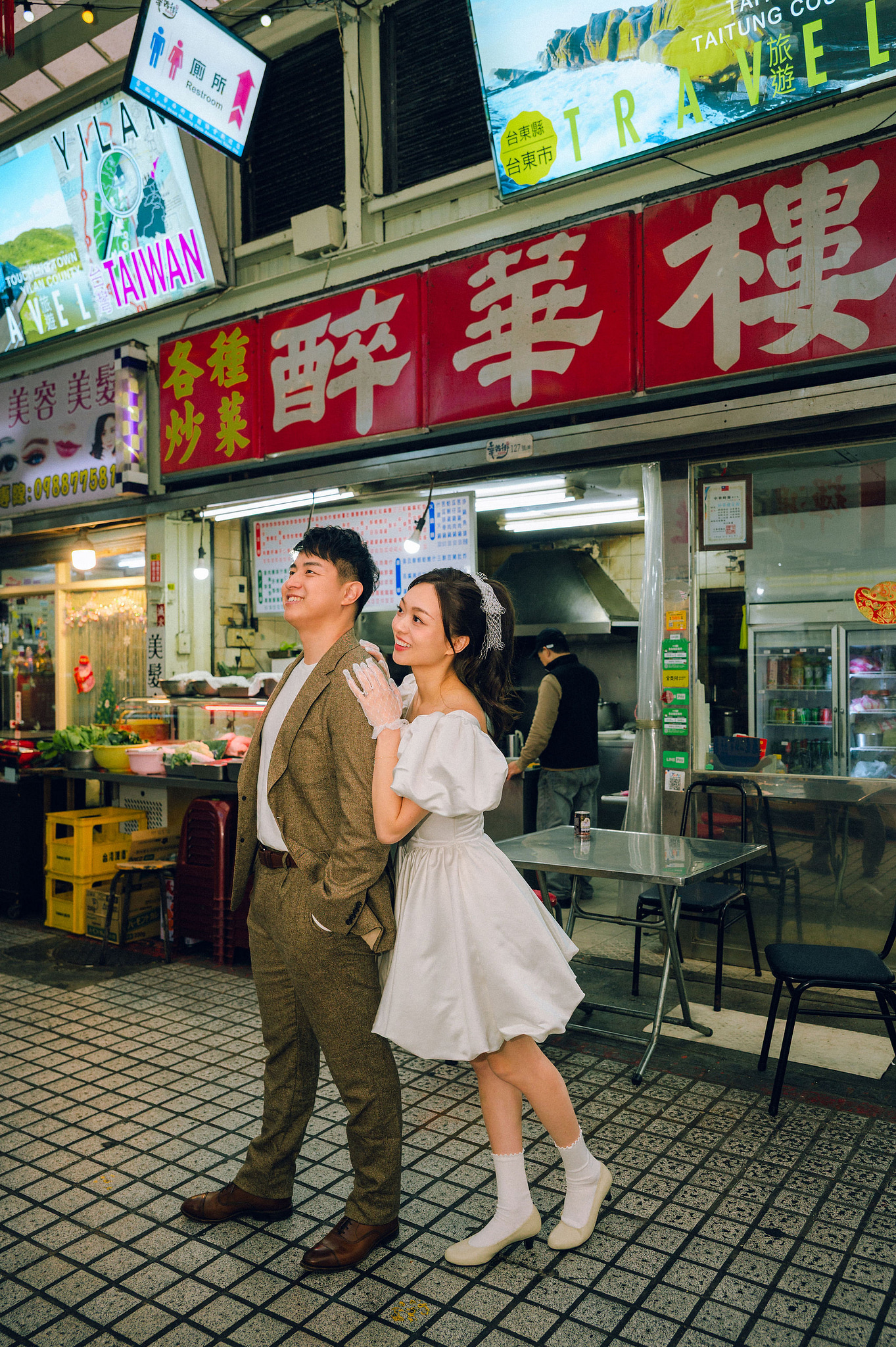 Taiwan Pre-Wedding Photoshoot | Dadaocheng, Nanjing Road & Huaxi Street at Huaxi Street pre-wedding photo