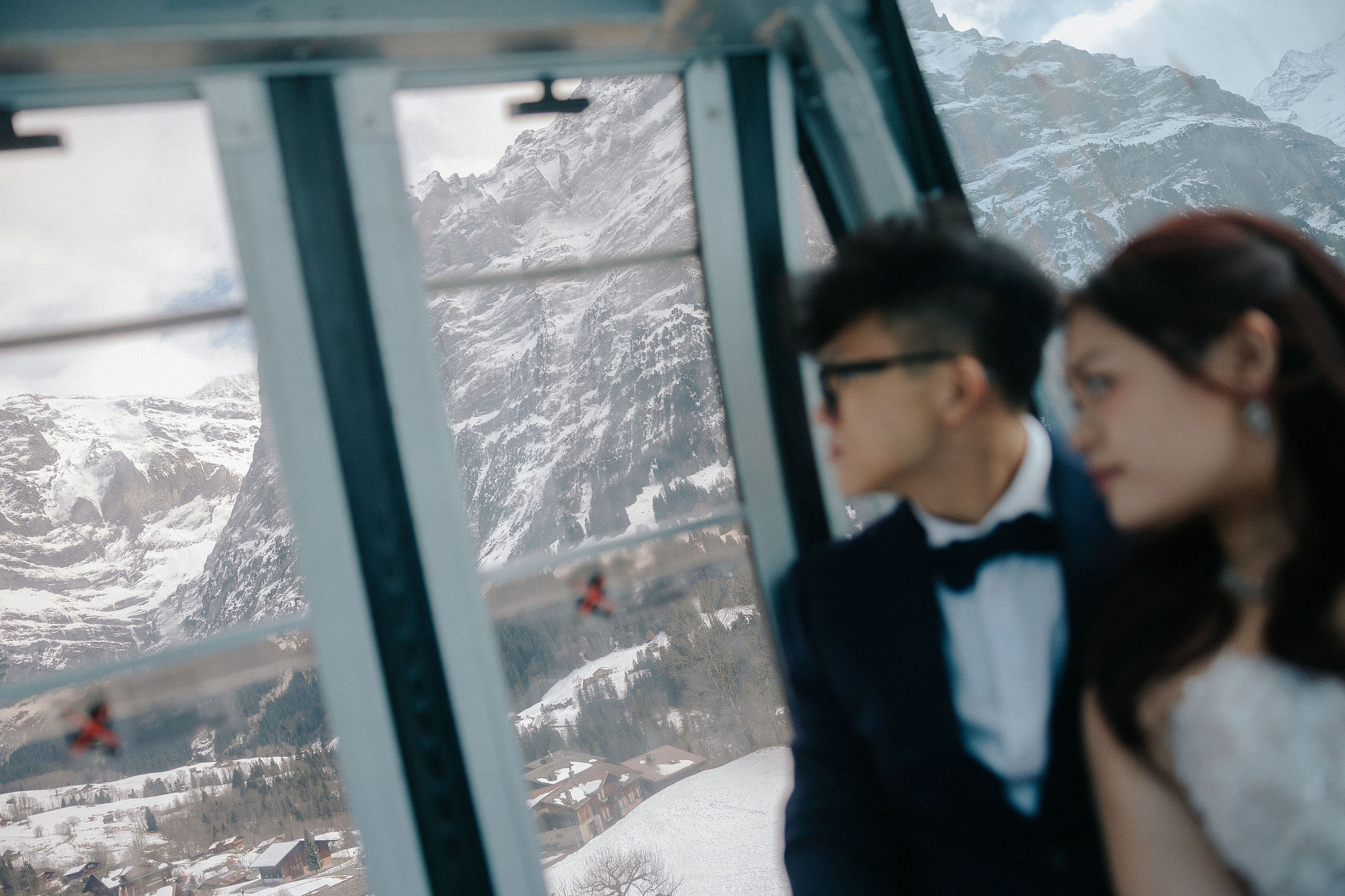 Switzerland Pre-Wedding Photoshoot | Lauterbrunnen, Grindelwald First & Lake Brienz at Grindelwald First pre-wedding photo