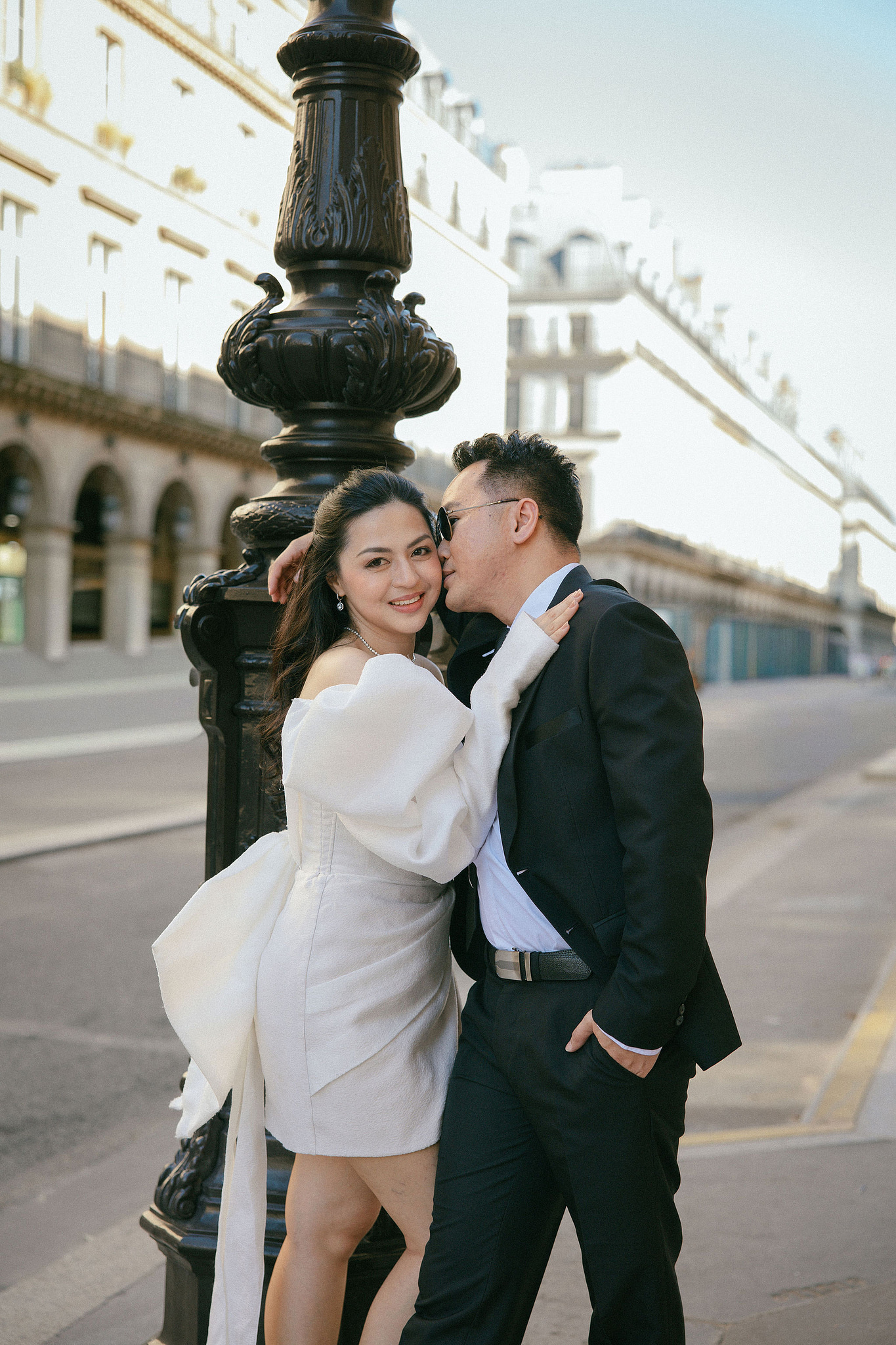 Paris Autumn Pre-Wedding Photoshoot | Avenue de Camoëns, Tuileries Garden, Louvre, Pont Alexandre III & Bir-Hakeim Bridge at Louvre pre-wedding photo