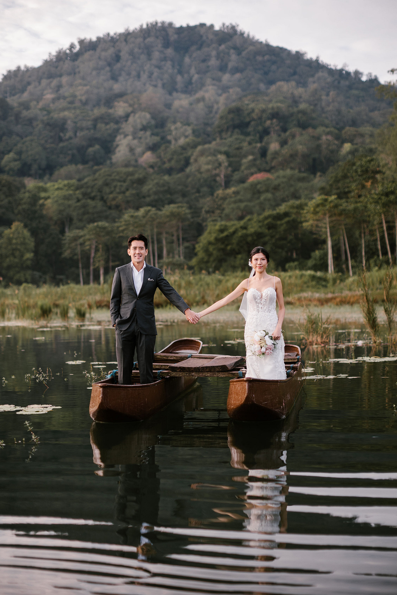 Bali Pre-Wedding Photoshoot | Lake Tamblingan, Rumah Gemuk & Mengening Beach at Lake Tamblingan   pre-wedding photo