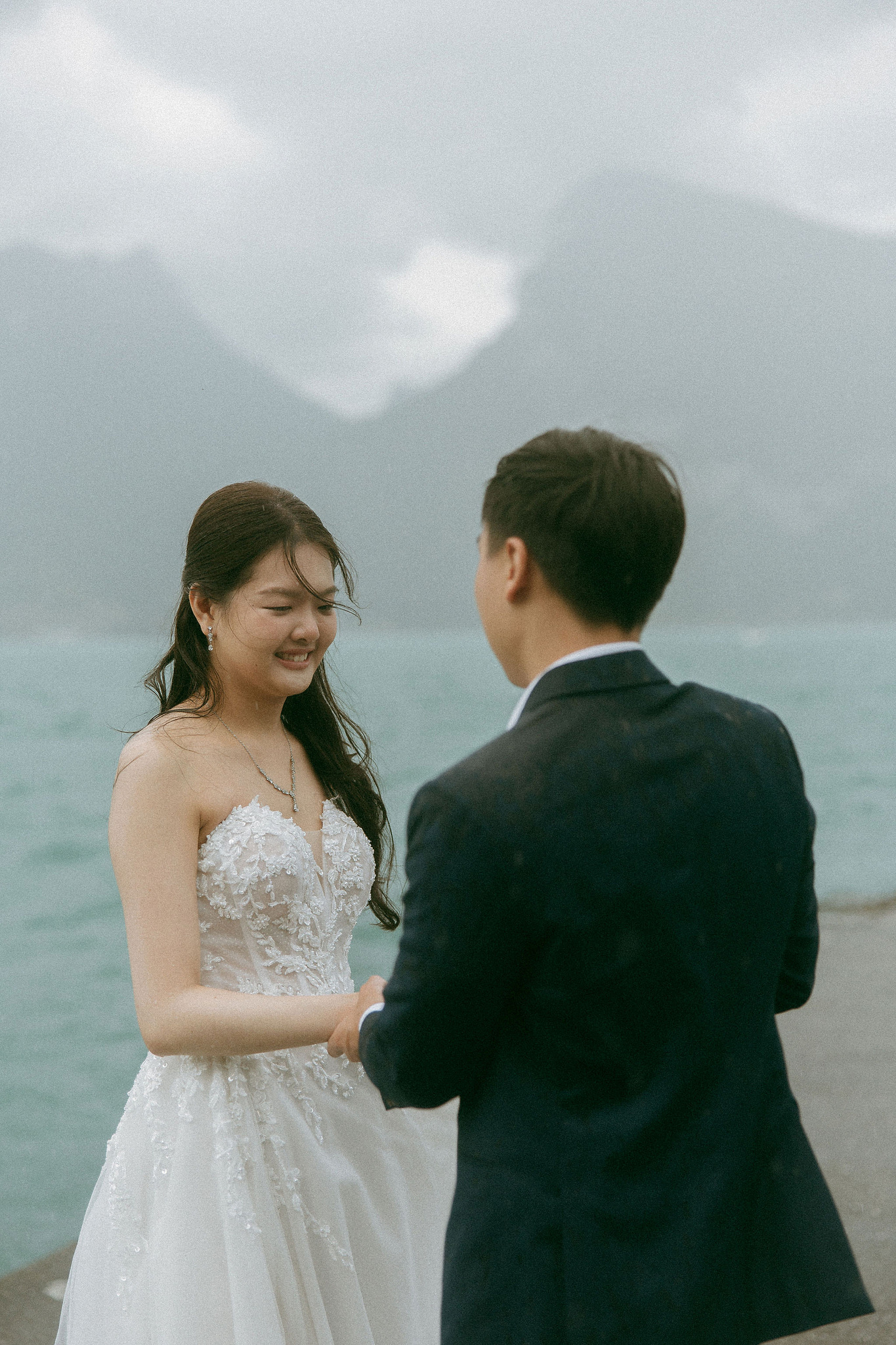 Switzerland Pre-Wedding Photoshoot | Spiez at Spiez pre-wedding photo