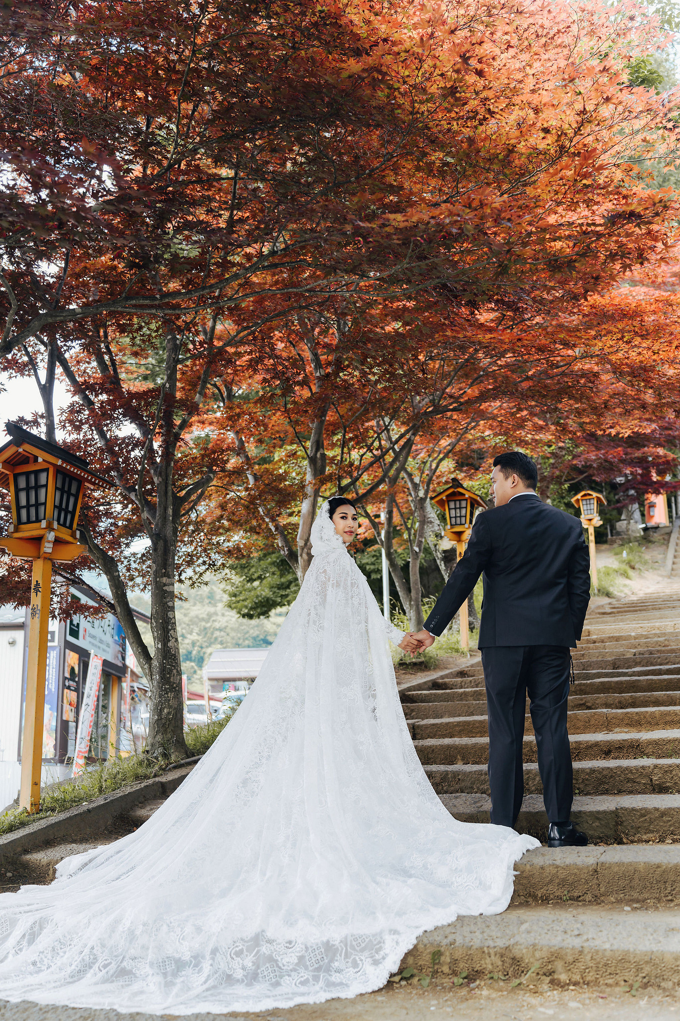 Mt. Fuji & Tokyo Pre-Wedding Photoshoot | Chureito Pagoda, Lake Kawaguchiko & Shinjuku at Chureito Pagoda pre-wedding photo
