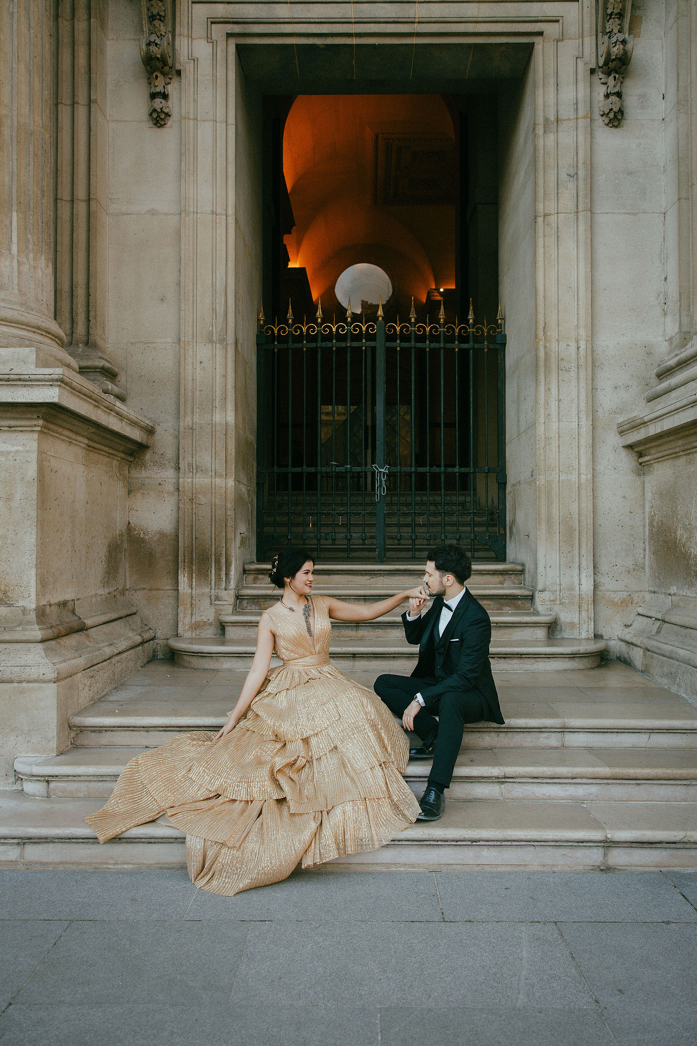 Paris Pre-Wedding Photoshoot | Place du Trocadéro, Avenue de Camoëns, Parisian Café, Tuileries Garden & Louvre at Louvre pre-wedding photo