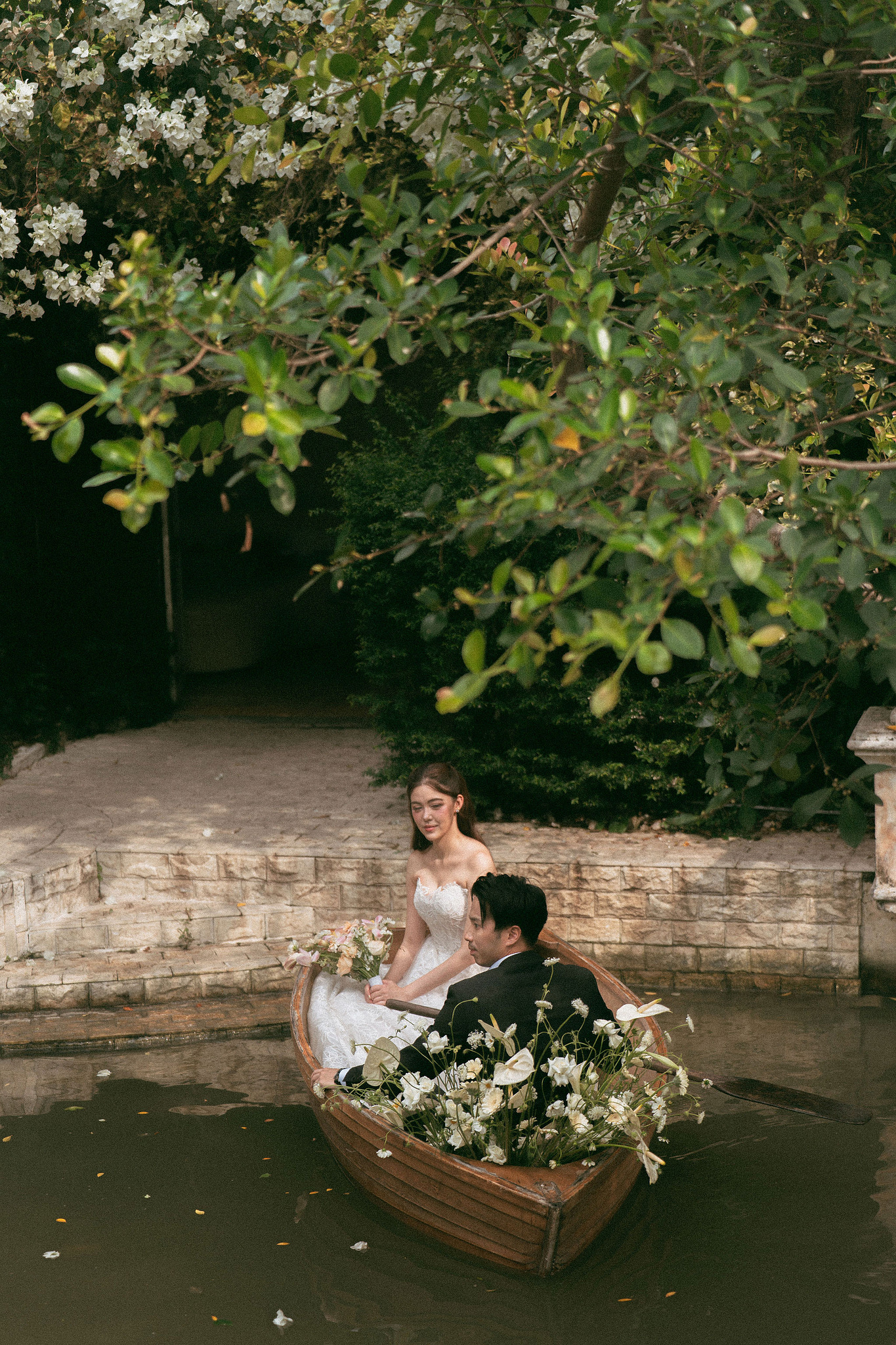 Ho Chi Minh Vietnam Pre-Wedding Photoshoot | European Film Studio, Market Streets & Saigon Bridge at Jardin de Rom pre-wedding photo