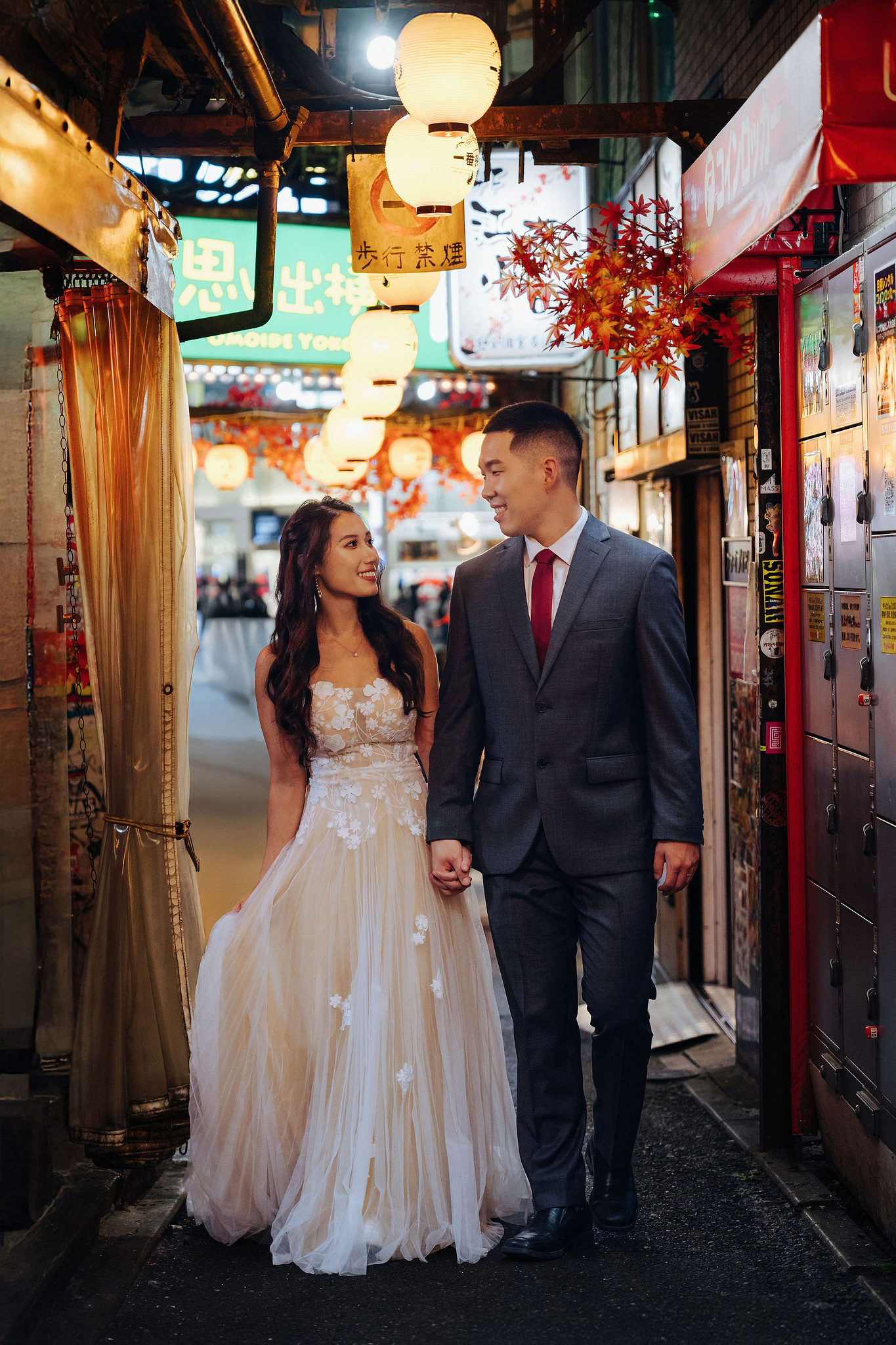 Tokyo Pre-Wedding Photoshoot | Tokyo Shrine, Tokyo Riverfront & Shinjuku at Shinjuku pre-wedding photo