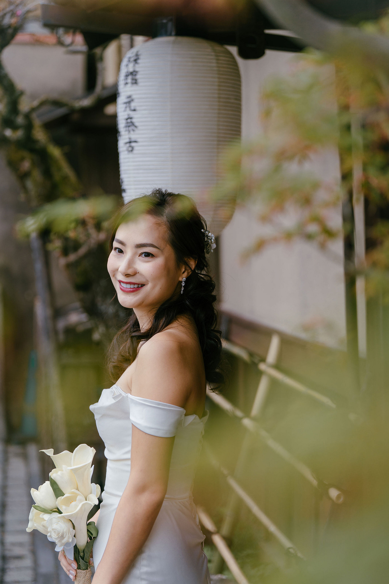 Kyoto Pre-Wedding Photoshoot | Gion Canal, Ninenzaka & Mount Wakakusa at Ninenzaka & Yasaka Pagoda pre-wedding photo