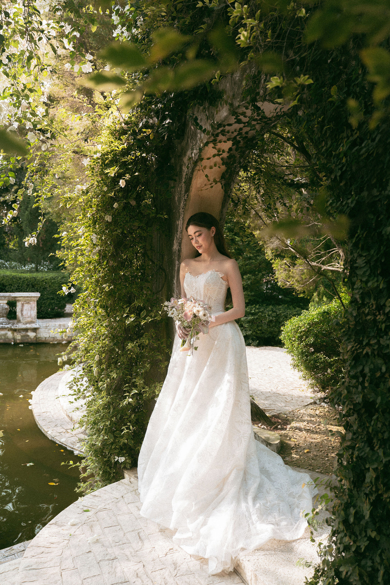 Ho Chi Minh Vietnam Pre-Wedding Photoshoot | European Film Studio, Market Streets & Saigon Bridge at Jardin de Rom pre-wedding photo