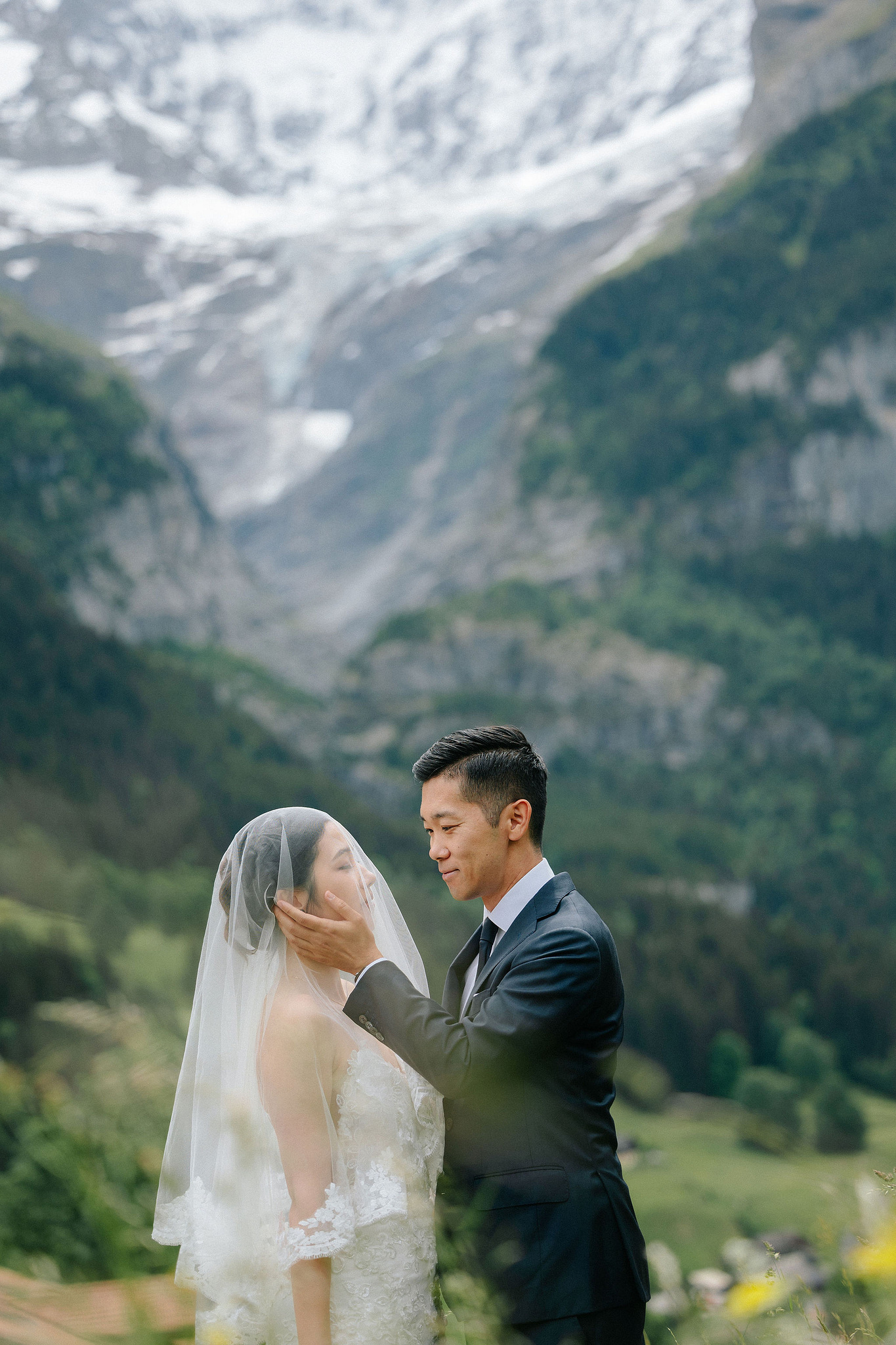Switzerland Pre-Wedding Photoshoot | Grindelwald Village & Lauterbrunnen & Lake Lungern at Grindelwald Village pre-wedding photo