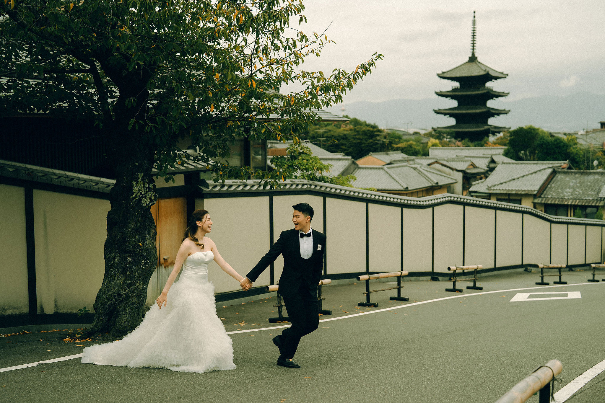 Kyoto Pre-Wedding Photoshoot | Fushimi Inari, Gion & Nara Park at Gion District & Historic Streets pre-wedding photo