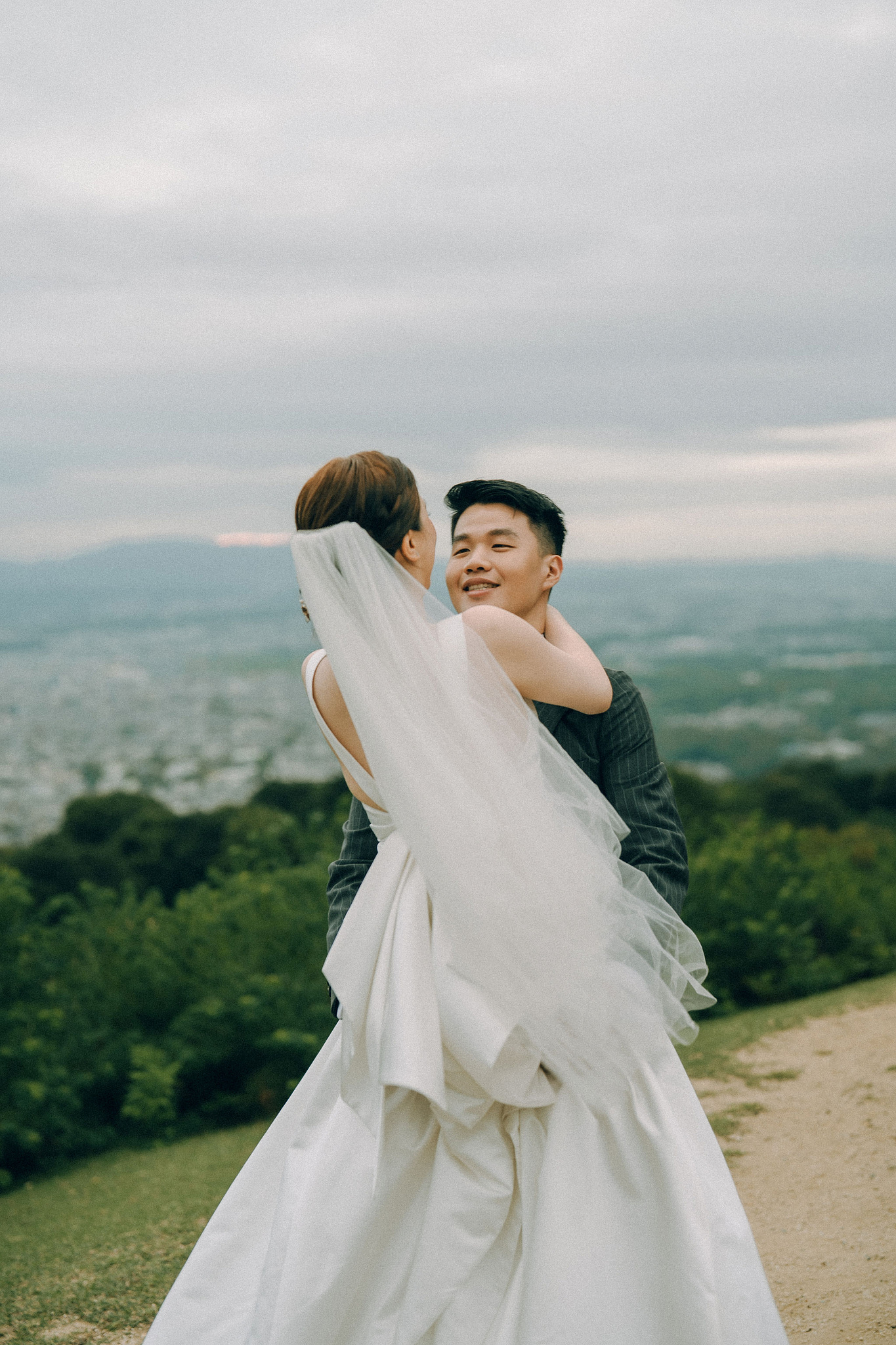 Kyoto Pre-Wedding Photoshoot | Fushimi Inari, Gion & Nara Park at Nara Park & Surrounding Hills pre-wedding photo