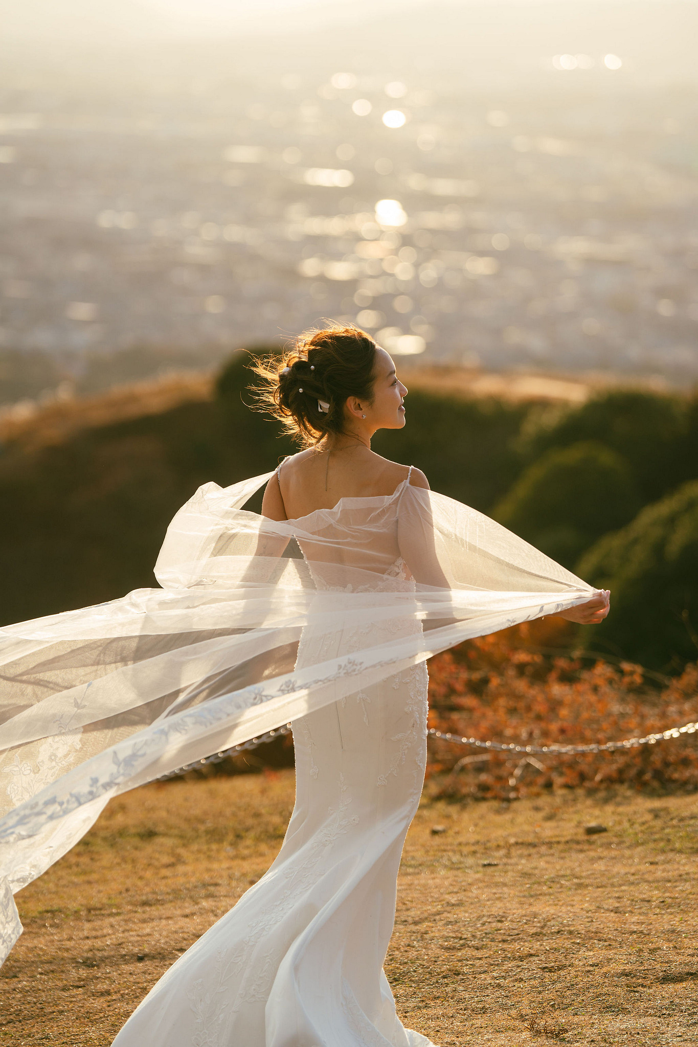 Kyoto Pre-Wedding Photoshoot | Ninenzaka, Nara Deer Park & Mt. Wakakusa at Mt. Wakakusa pre-wedding photo