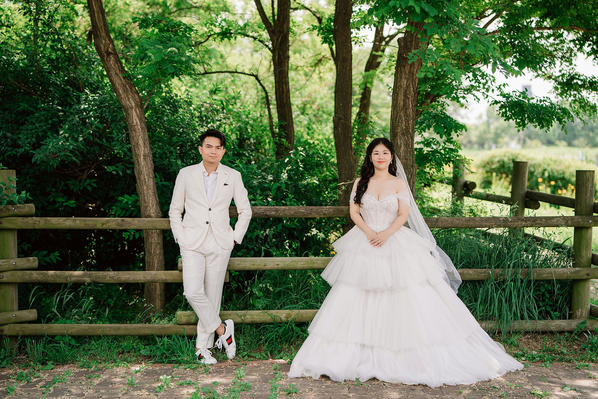 Seoul Pre-Wedding Photoshoot | Haneul Park, Yonsei University & Yeonnam-dong at Haneul Park pre-wedding photo