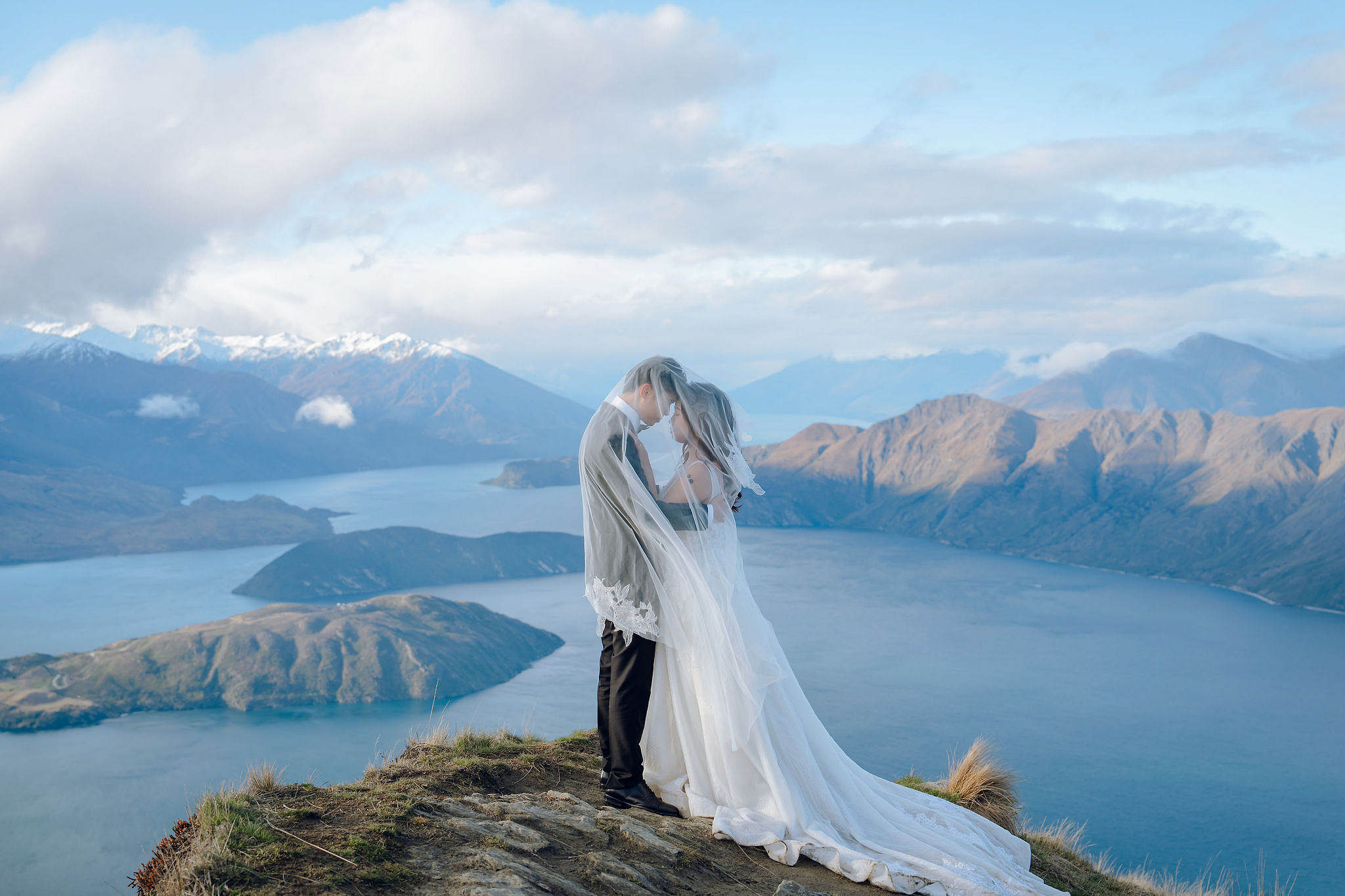 New Zealand Pre-Wedding Photoshoot | Lake Wakatipu, Alta Tarns, Coromandel Peak to Mount Cook at Coromandel Peak pre-wedding photo