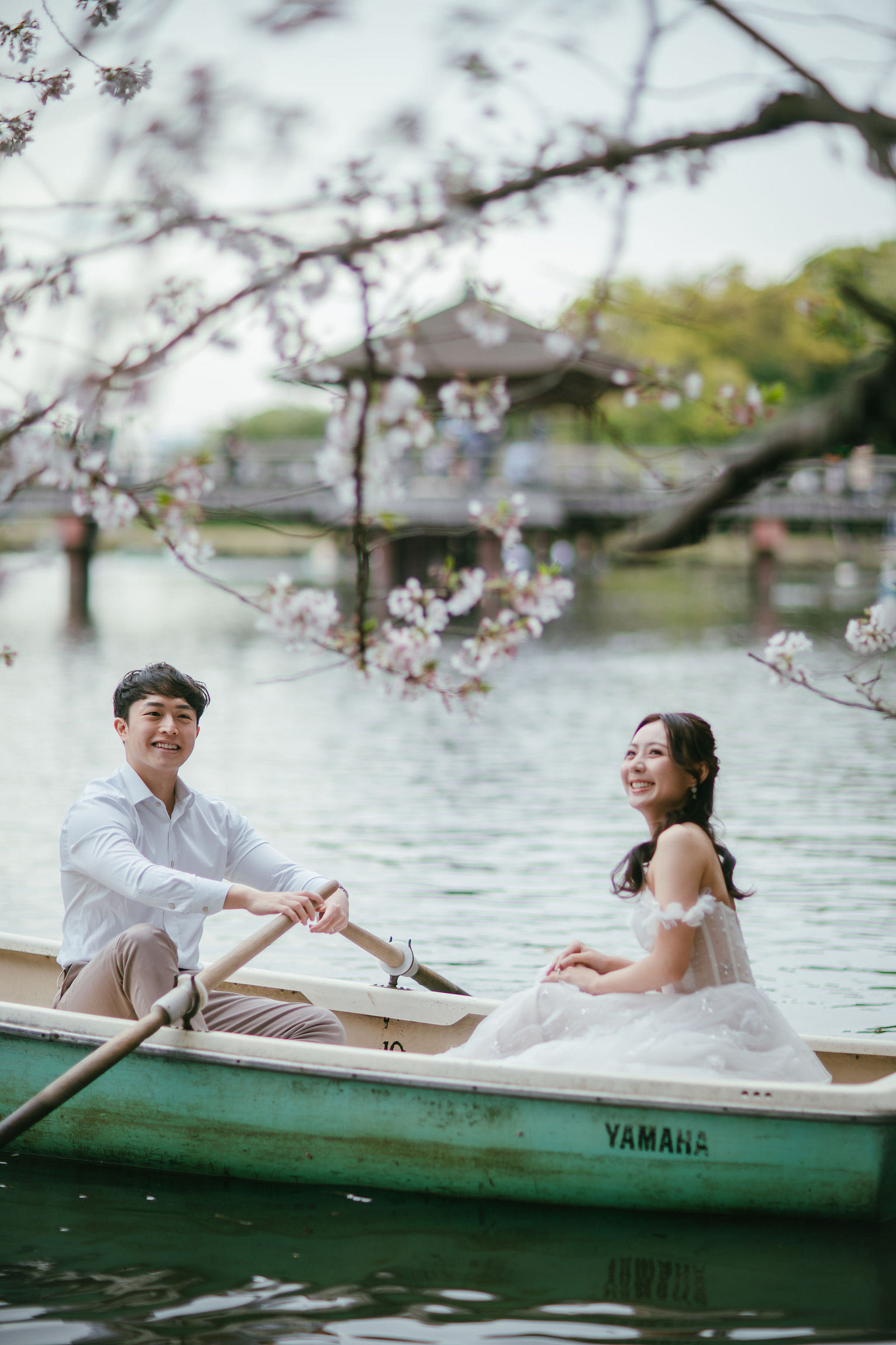 Kyoto Pre-Wedding Photoshoot | Fushimi Inari, Nara Deer Park & Mt. Wakakusa at Nara Deer Park pre-wedding photo