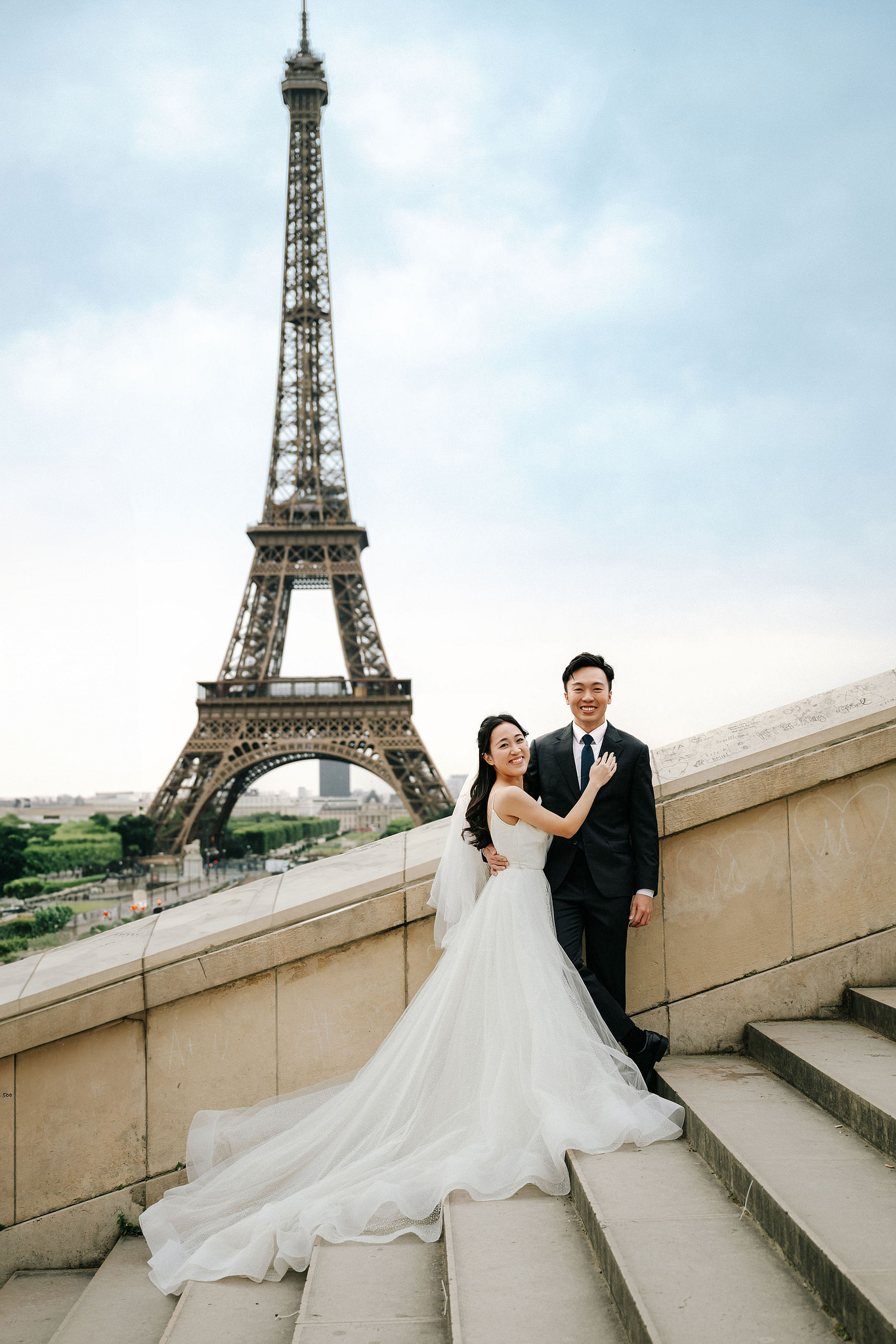 Paris Pre-Wedding Photoshoot | Place du Trocadéro, Bir-Hakeim Bridge, Louvre Pyramid, Tuileries Garden & Montmartre at Place du Trocadéro pre-wedding photo
