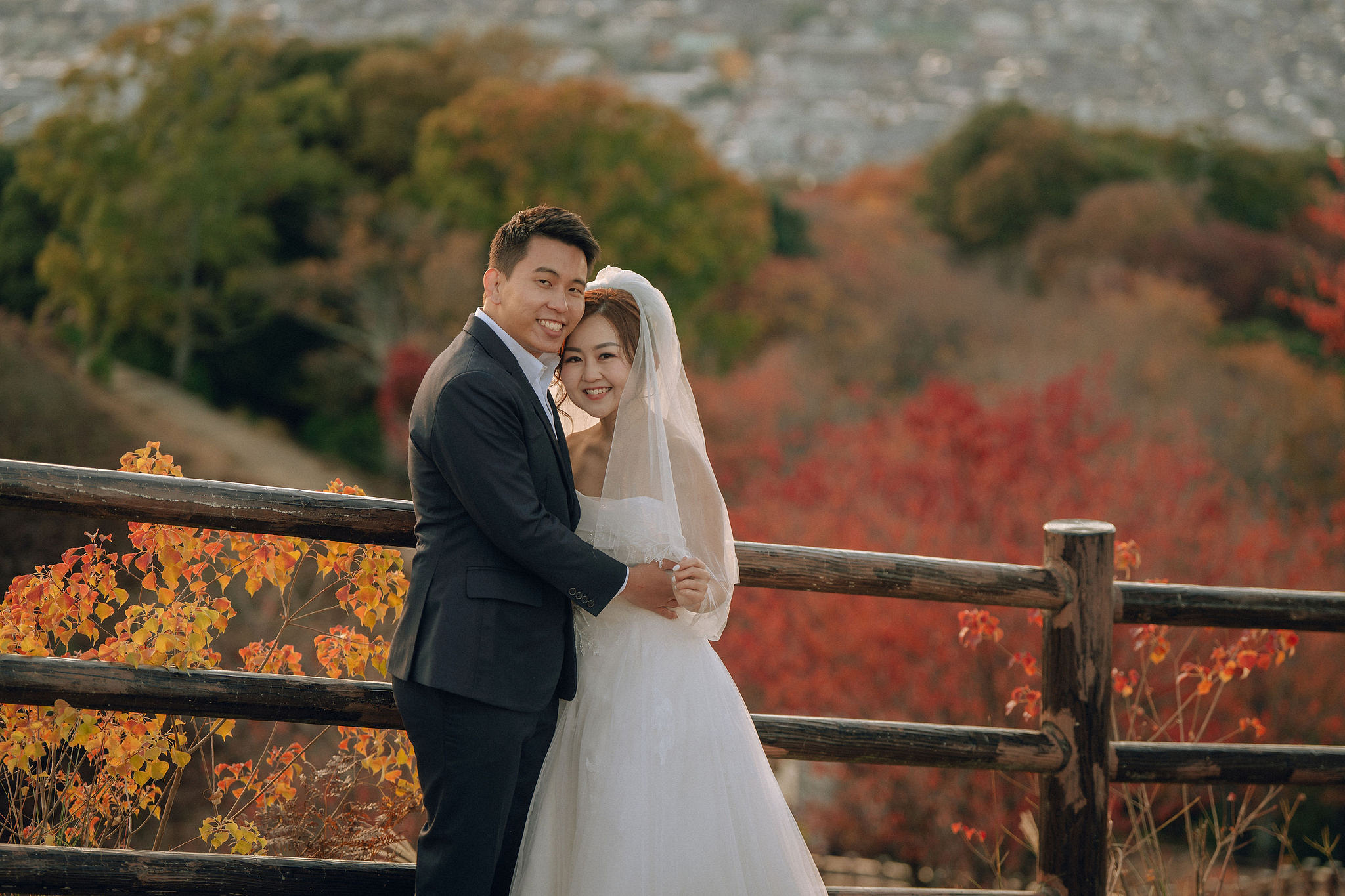 Kyoto Pre-Wedding Photoshoot | Arashiyama River, Arashiyama Temple & Mt. Wakakusa at Mt. Wakakusa pre-wedding photo