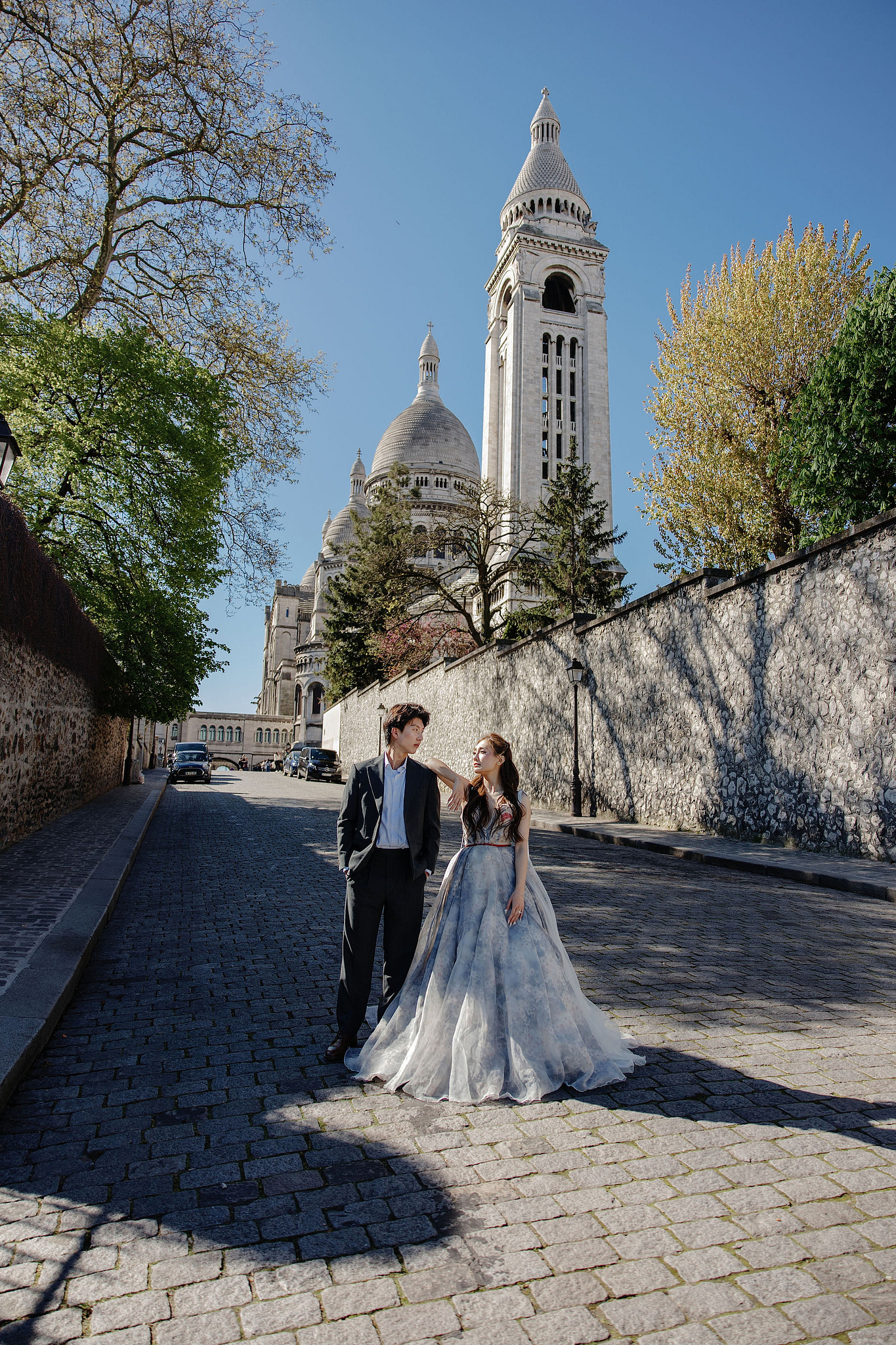 Paris Pre-Wedding Photoshoot | Place du Trocadéro, Bir-Hakeim Bridge, Sacré-Cœur Basilica, Parisian Café & Palais Royal at Sacré-Cœur Basilica pre-wedding photo